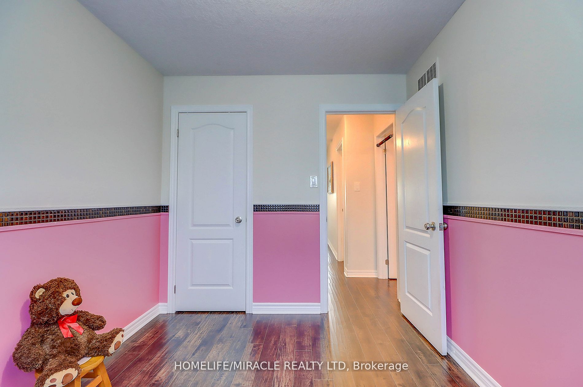 58 James Arnott Crescent