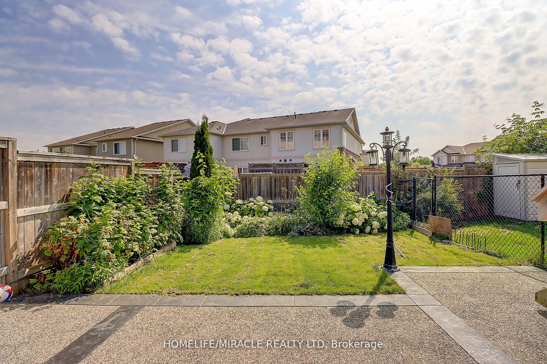 58 James Arnott Crescent