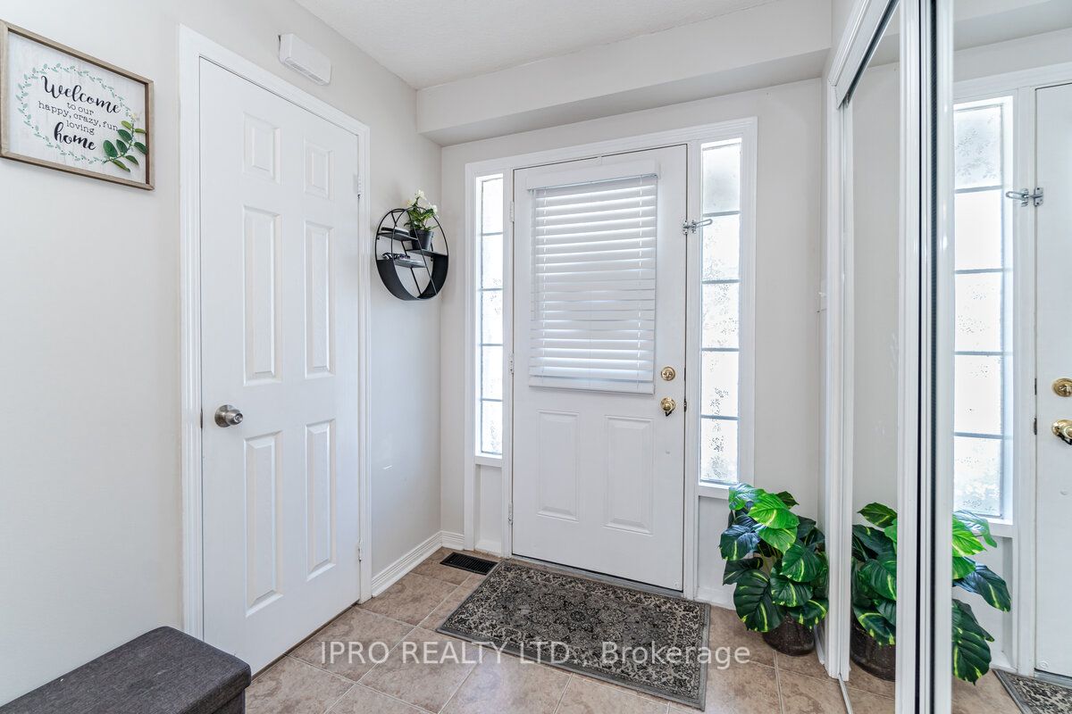 417 Hobbs Crescent
