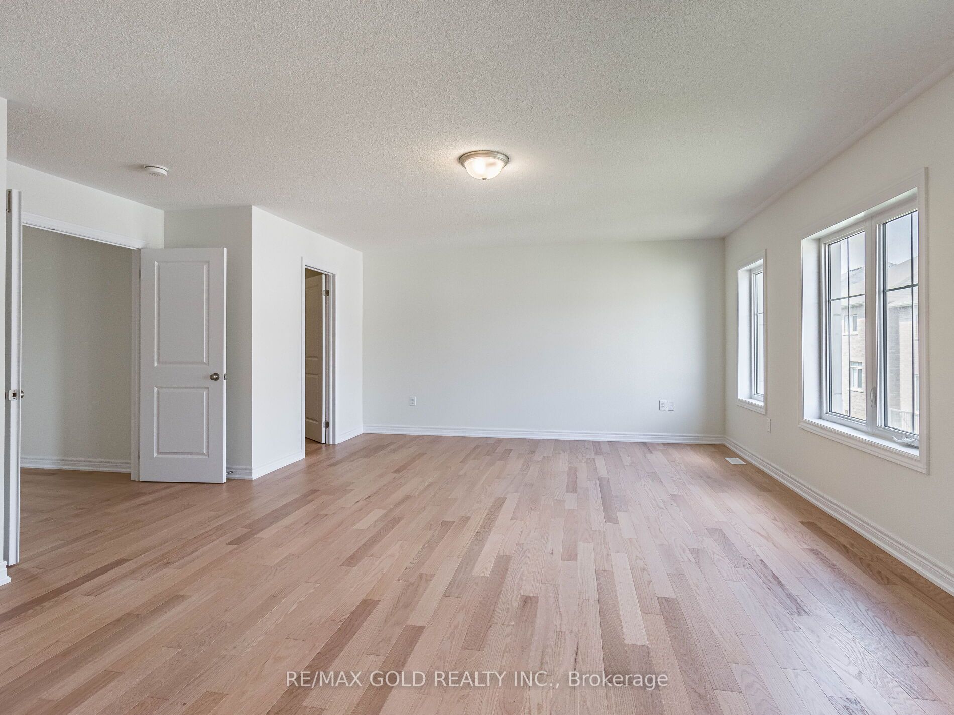 562 Brisdale Dr