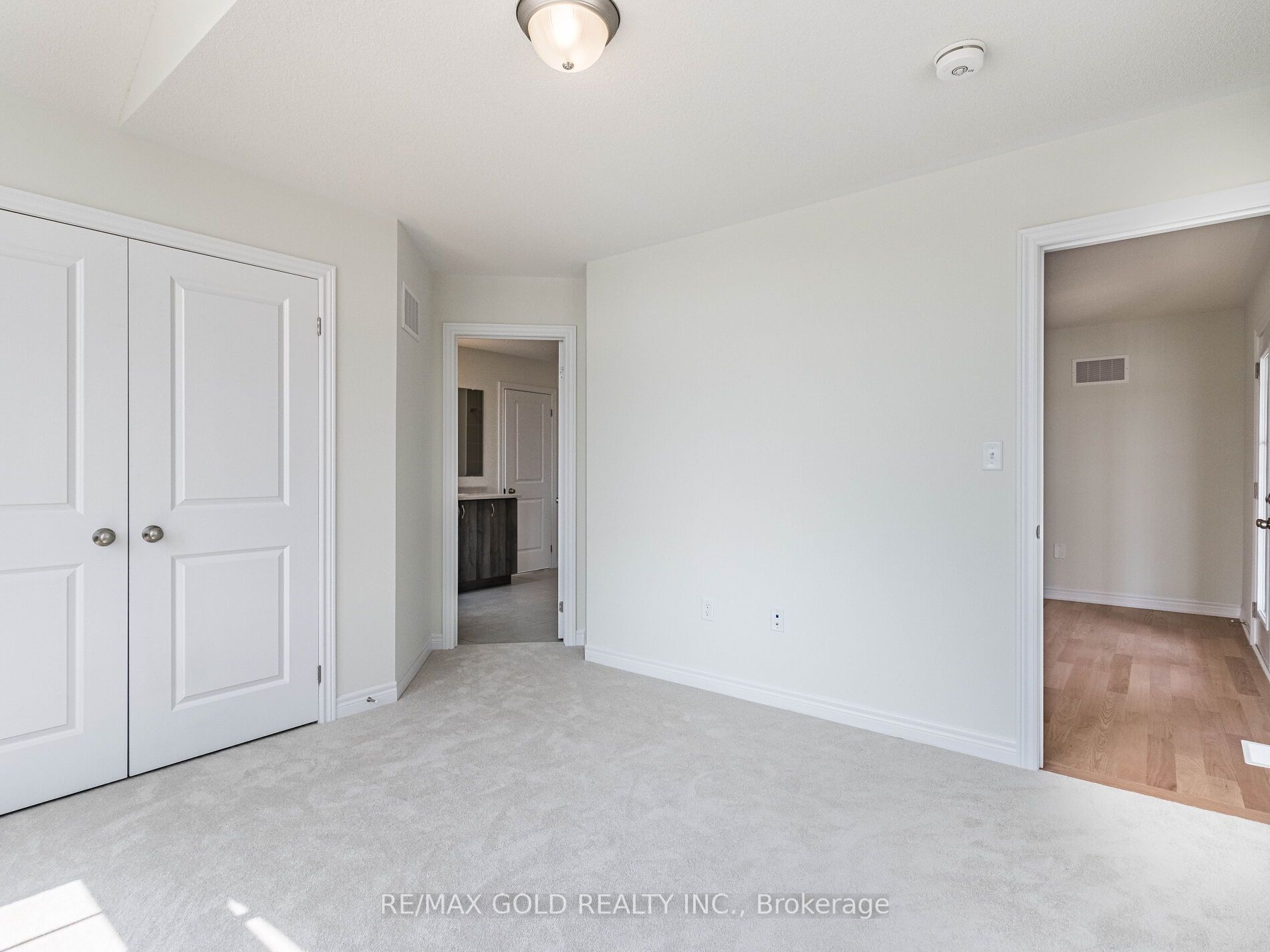 562 Brisdale Dr