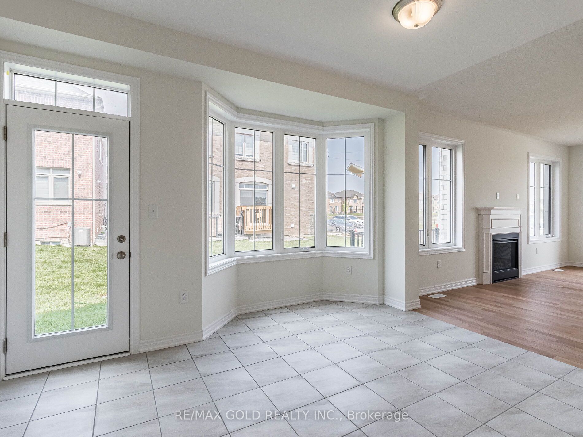 562 Brisdale Dr