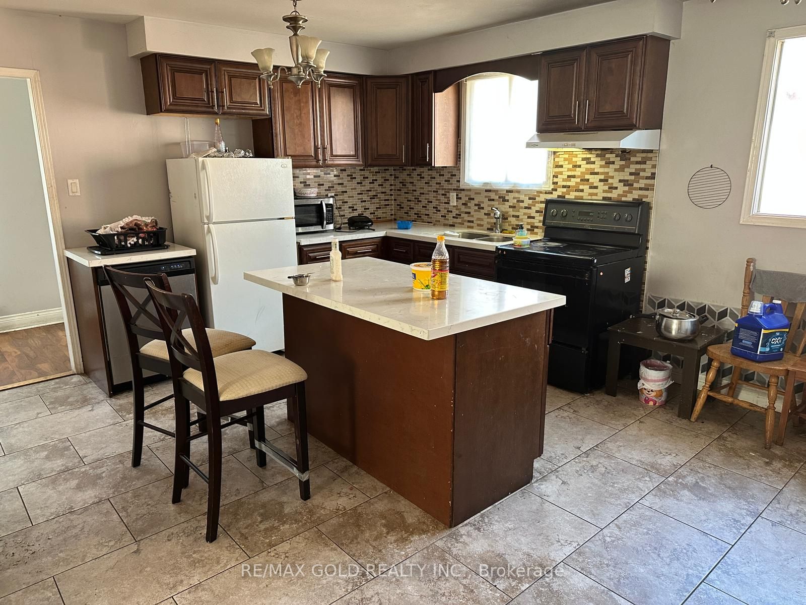 86 Reynier Dr