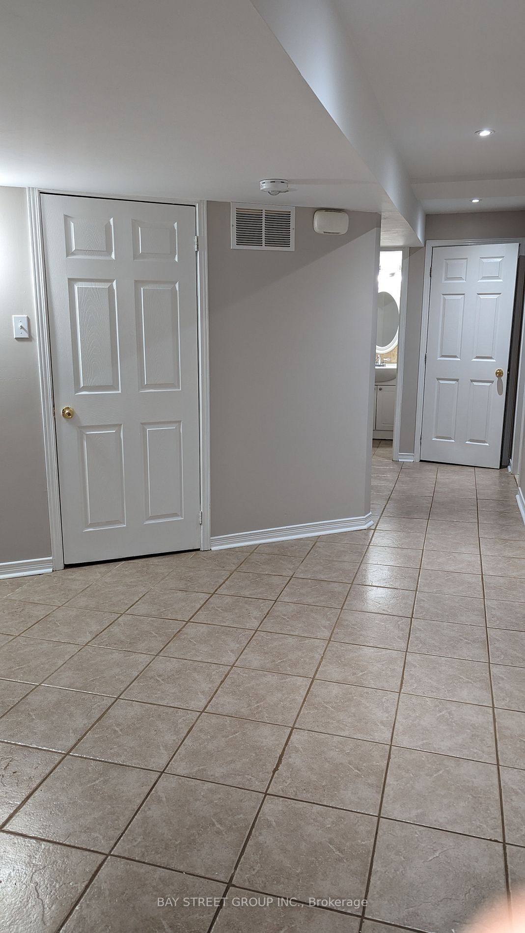 345 Queen Mary Dr
