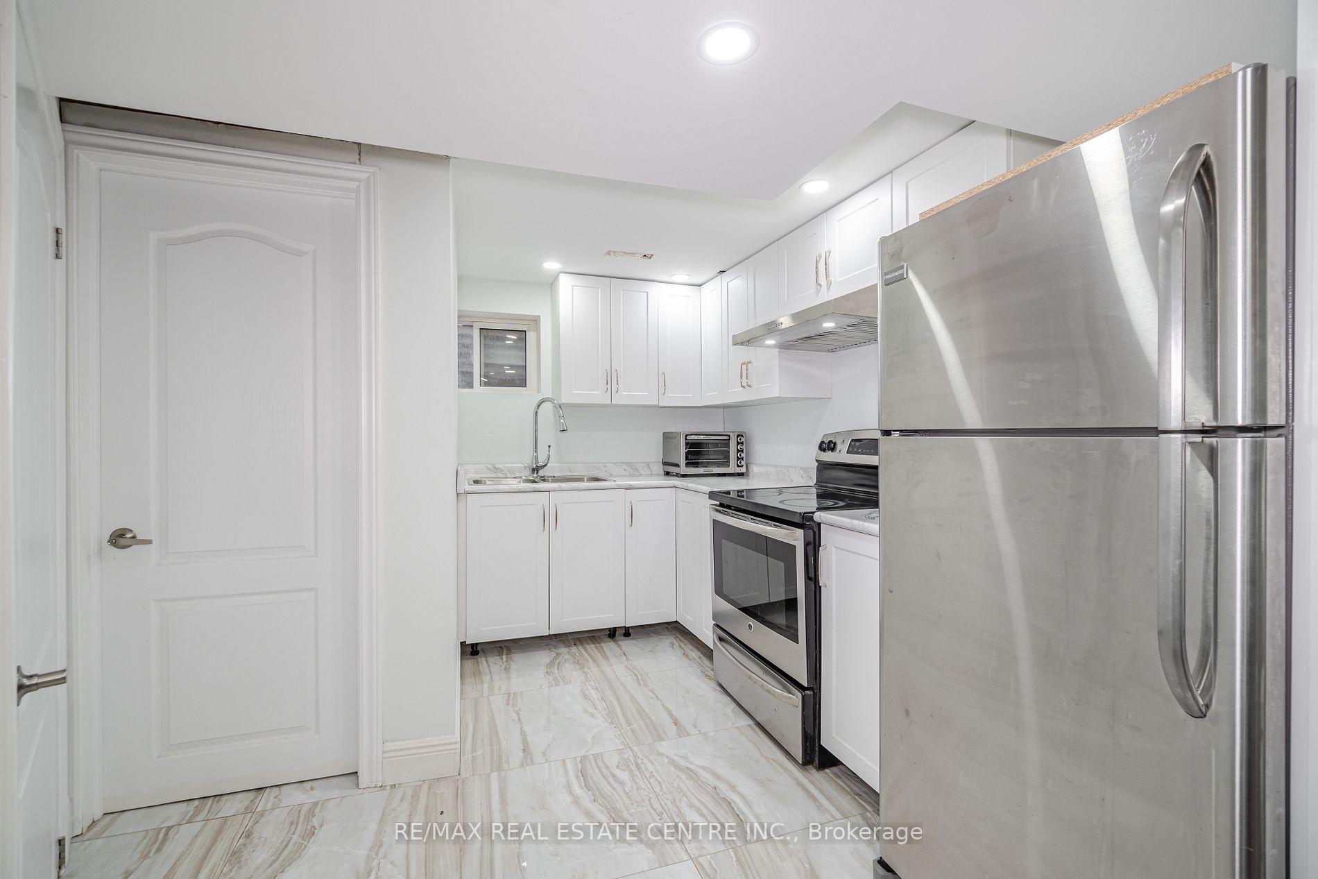 229 Archdekin Dr