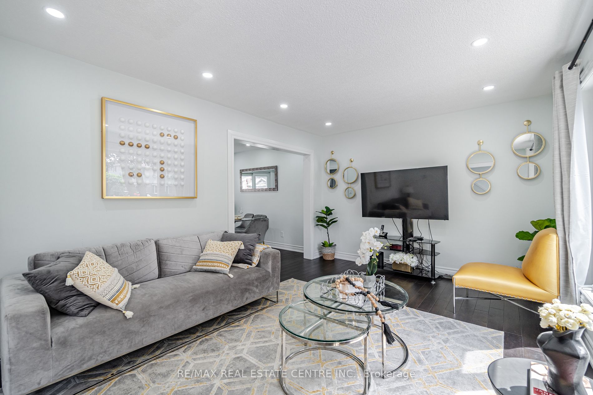 229 Archdekin Dr