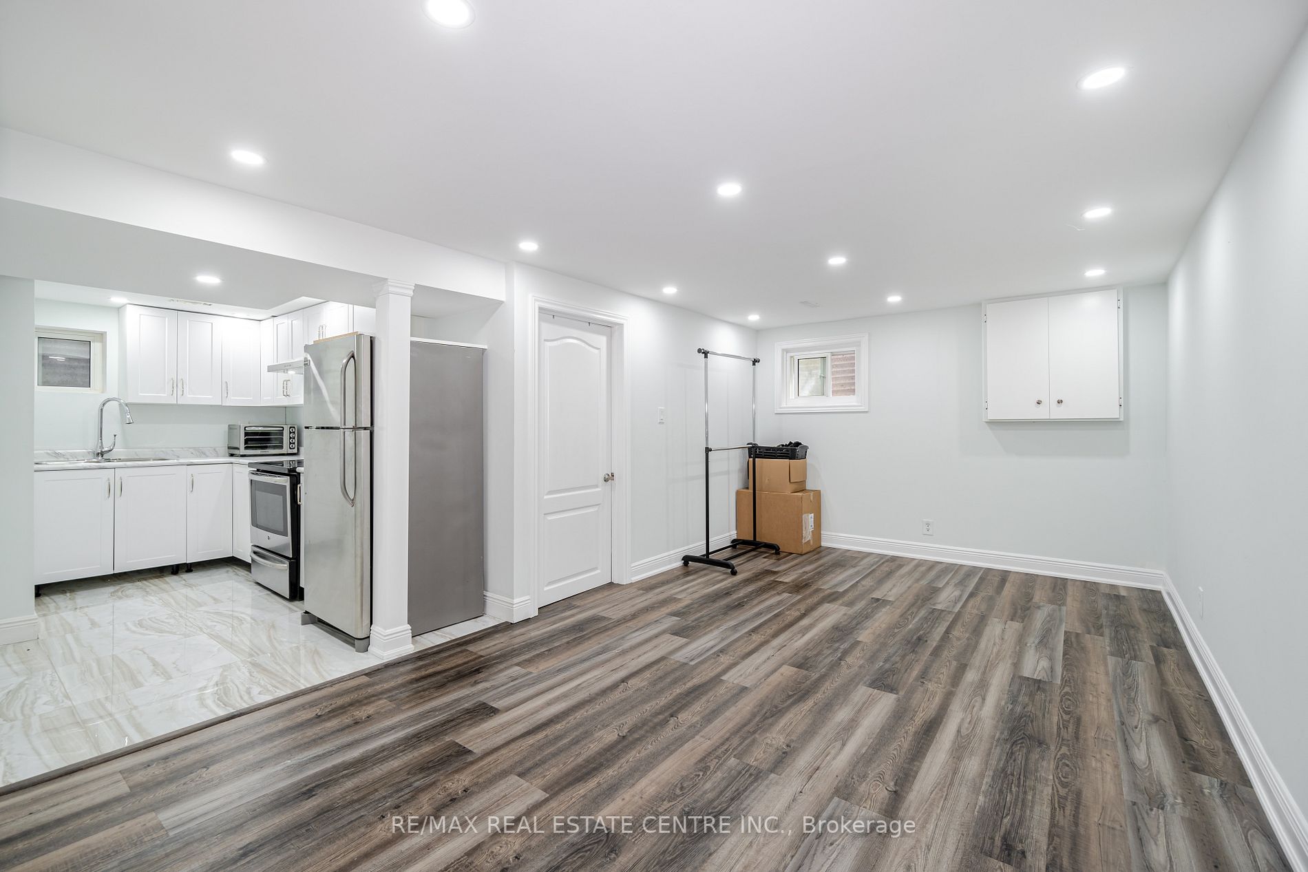 229 Archdekin Dr
