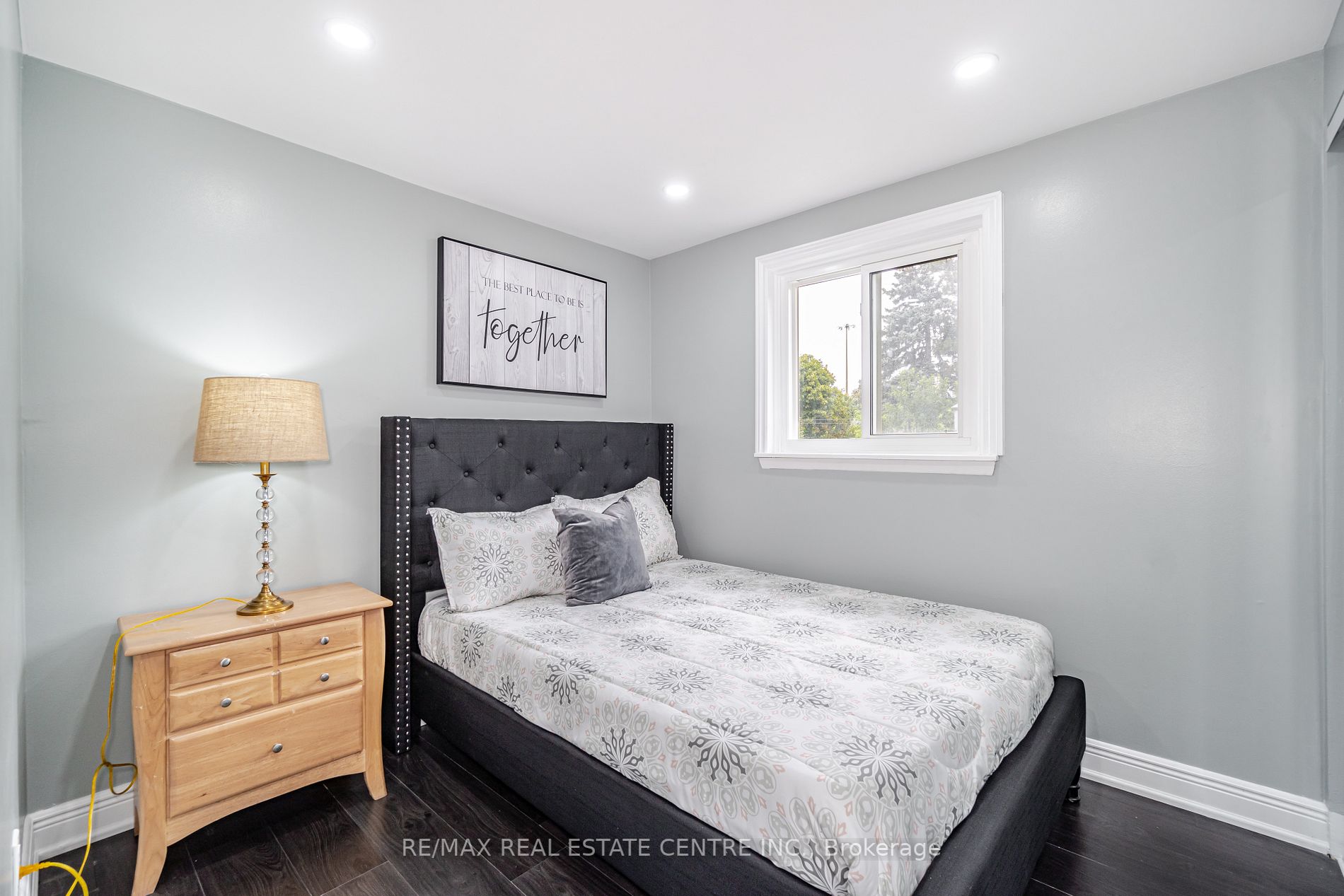 229 Archdekin Dr