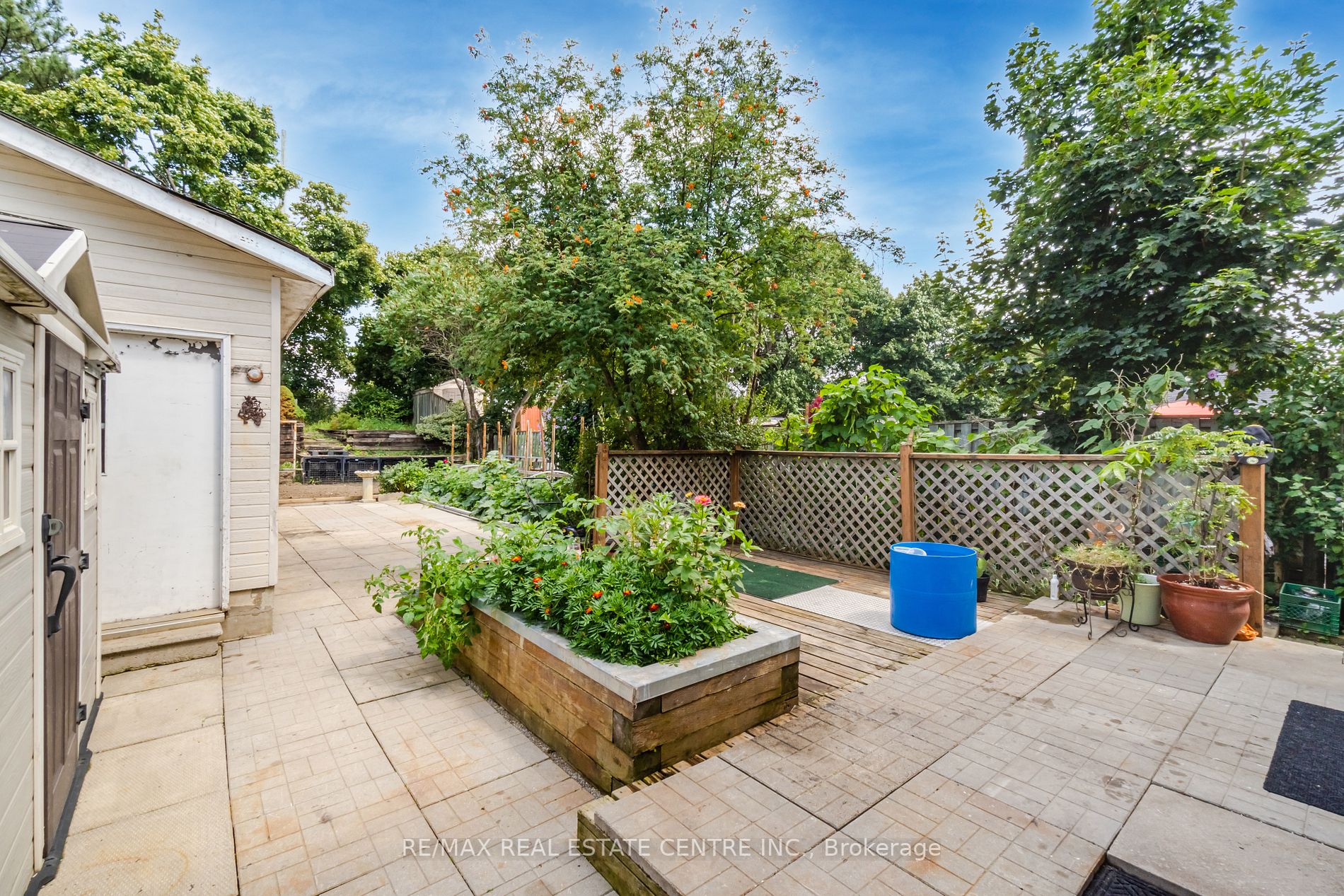 229 Archdekin Dr