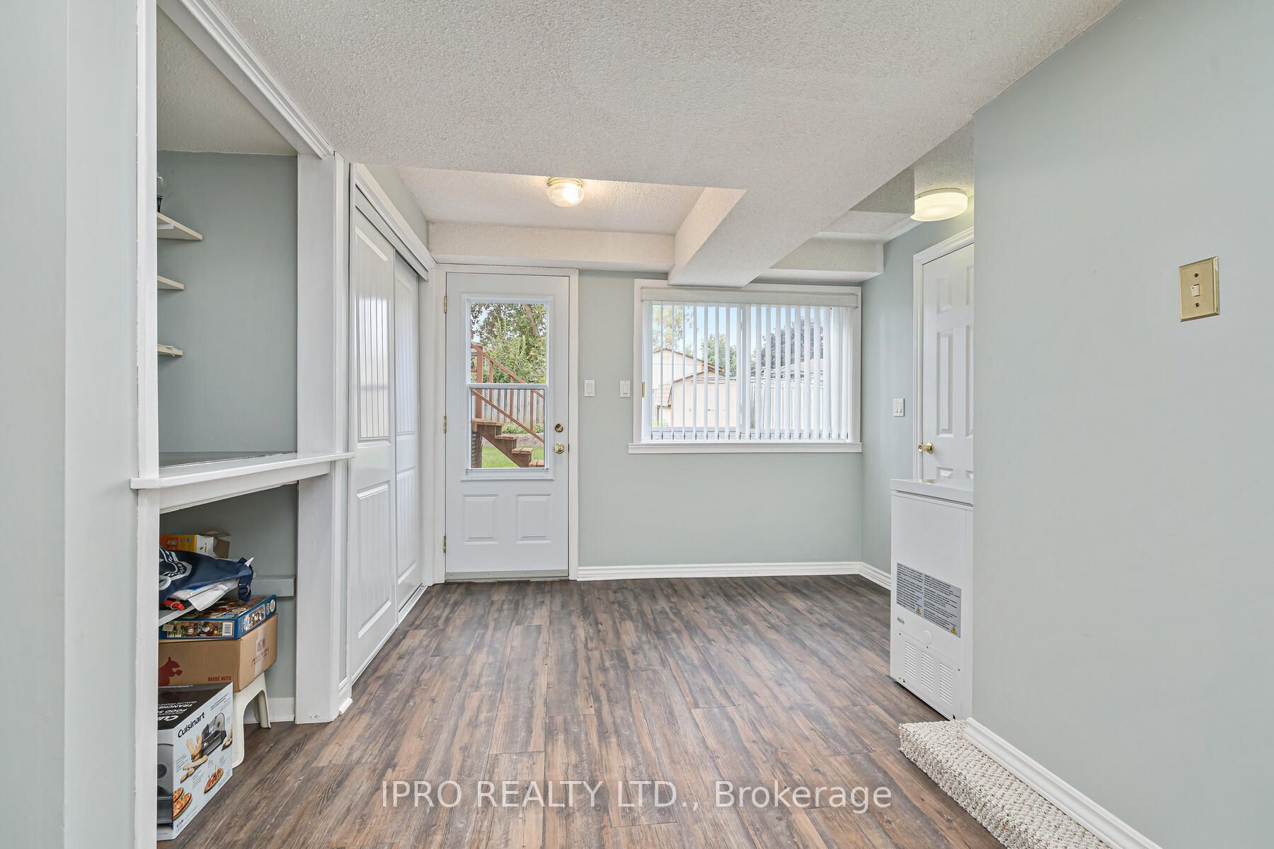 27 Eleanor Cres