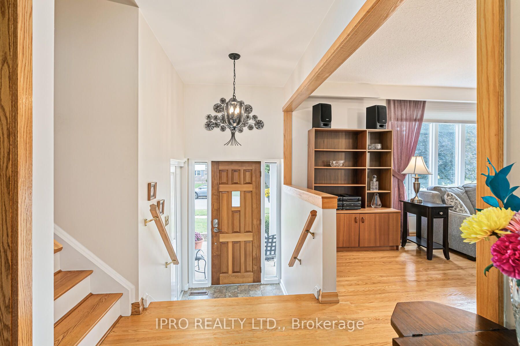 27 Eleanor Cres