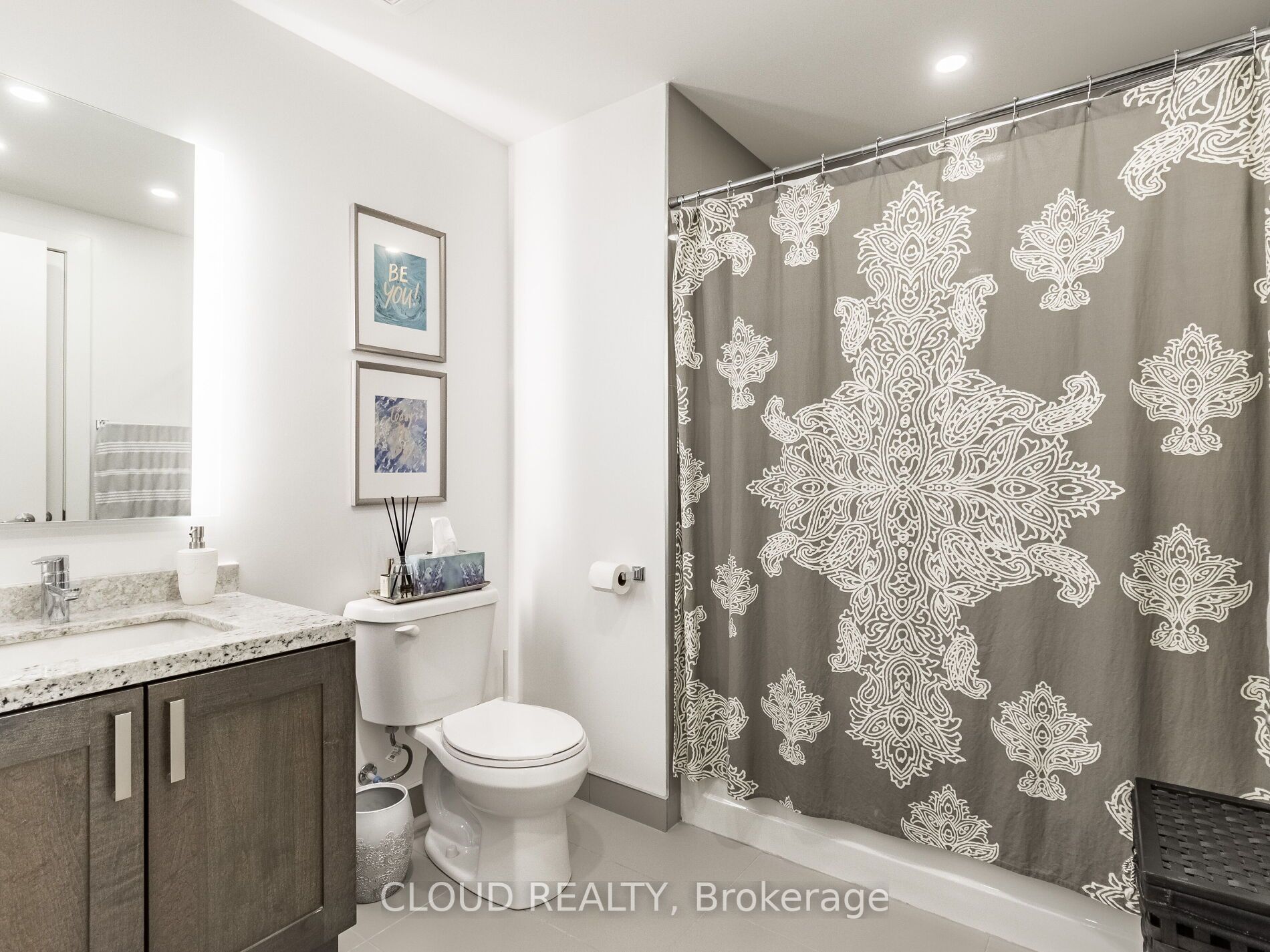 5220 Dundas Street, #D620