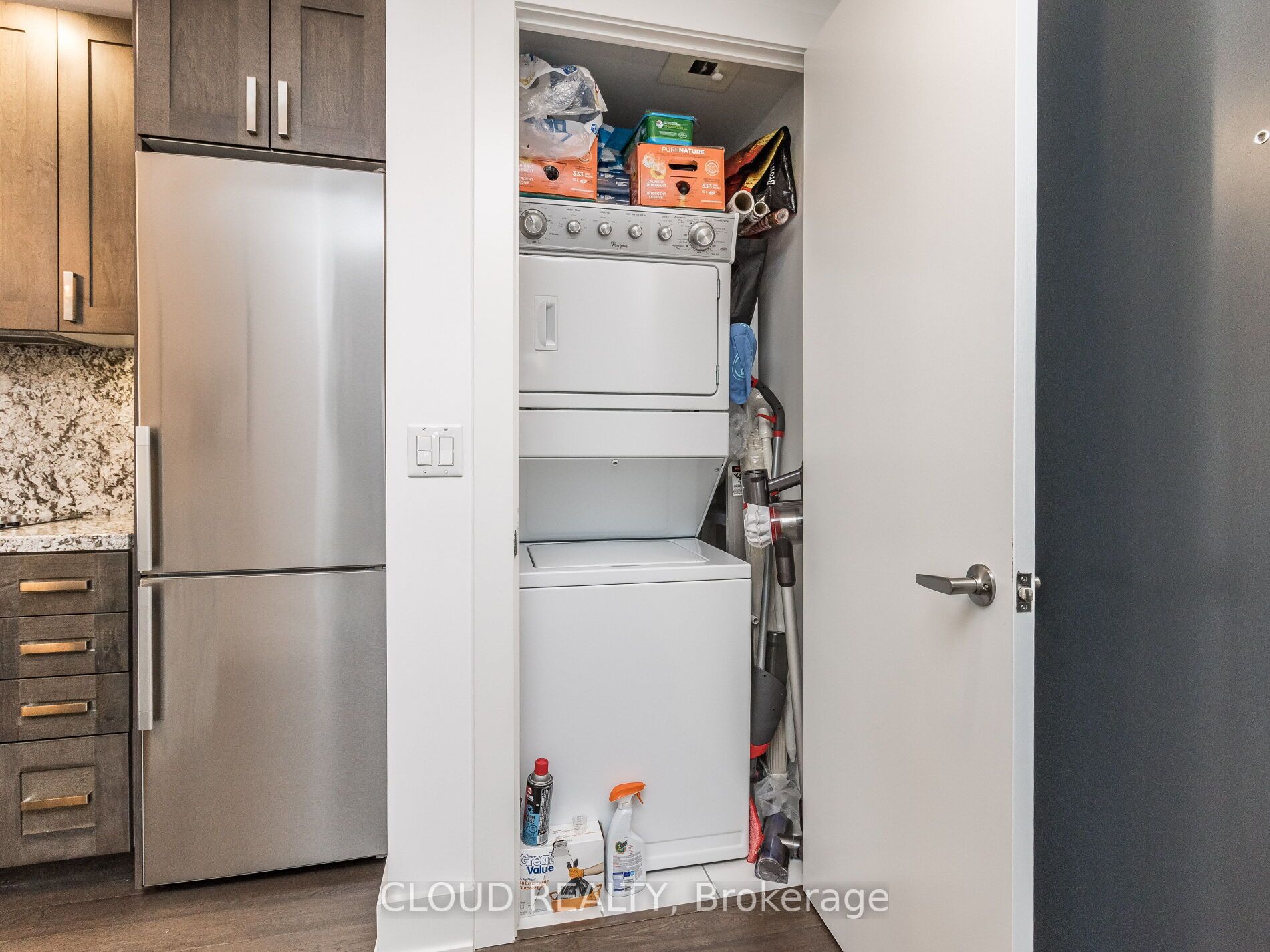 5220 Dundas Street, #D620