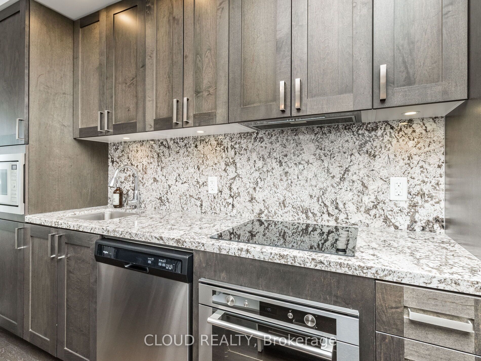 5220 Dundas Street, #D620