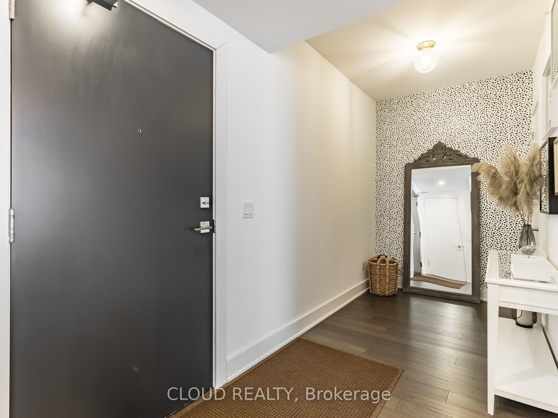 5220 Dundas Street, #D620