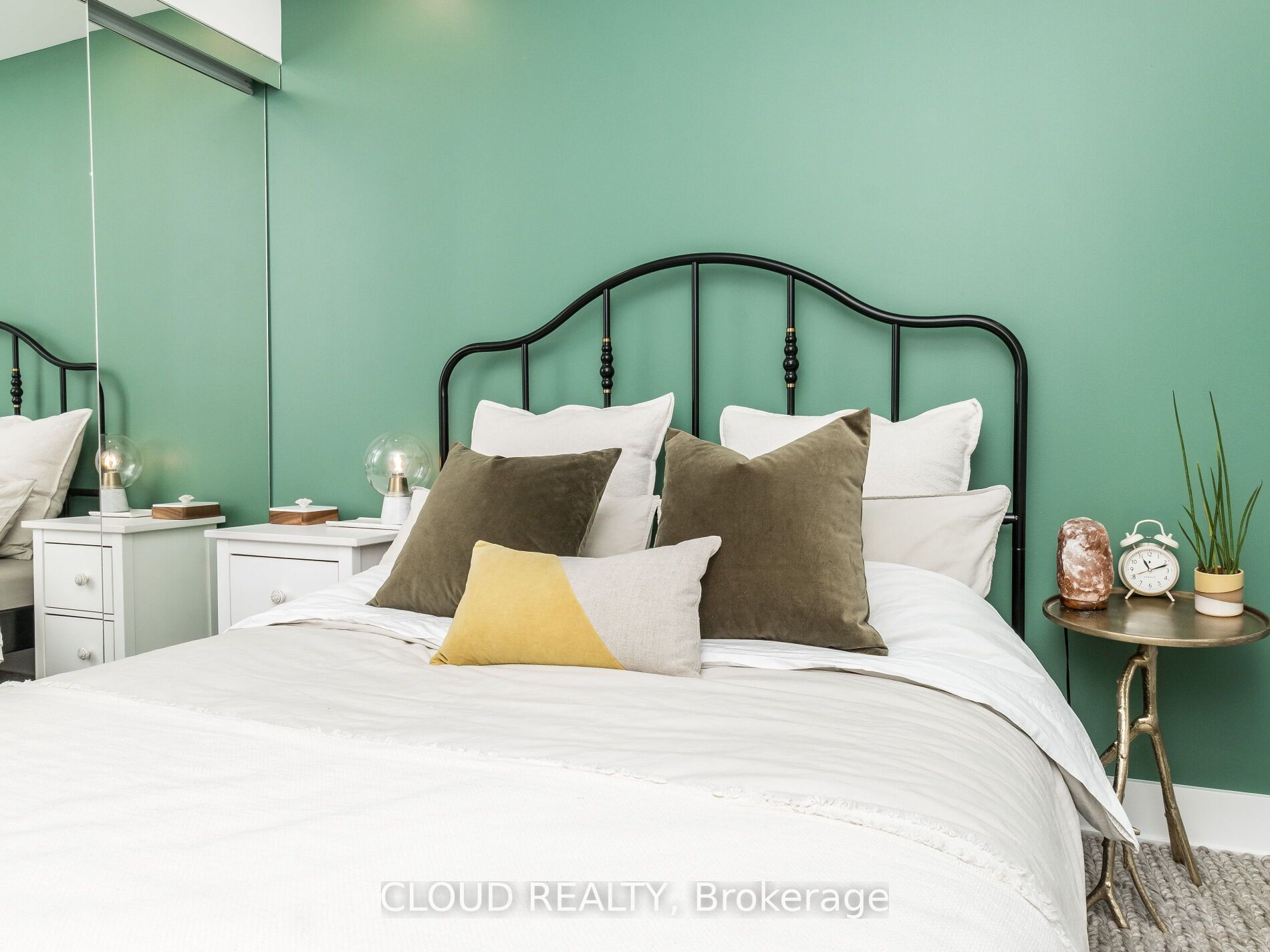 5220 Dundas Street, #D620