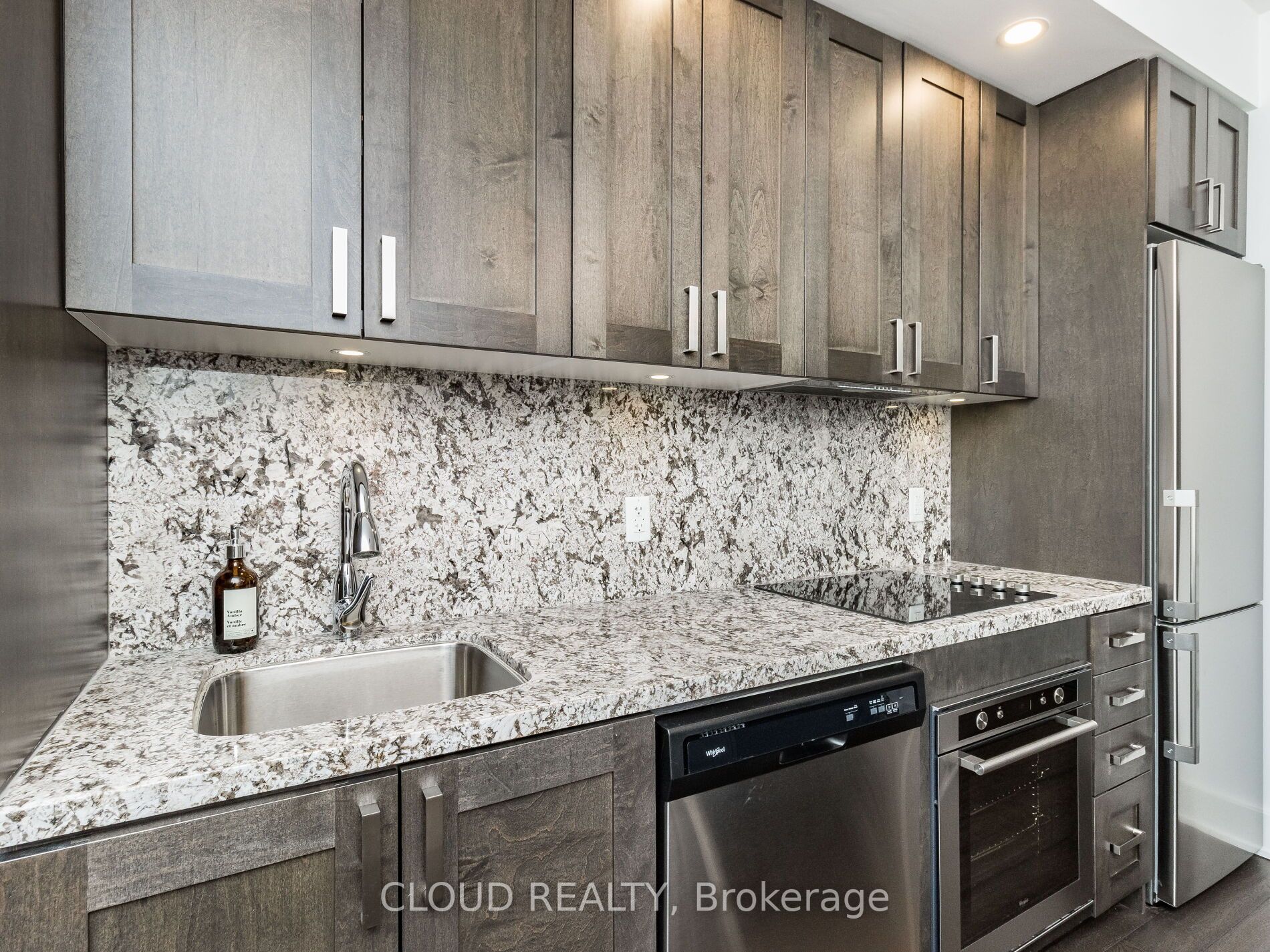 5220 Dundas Street, #D620