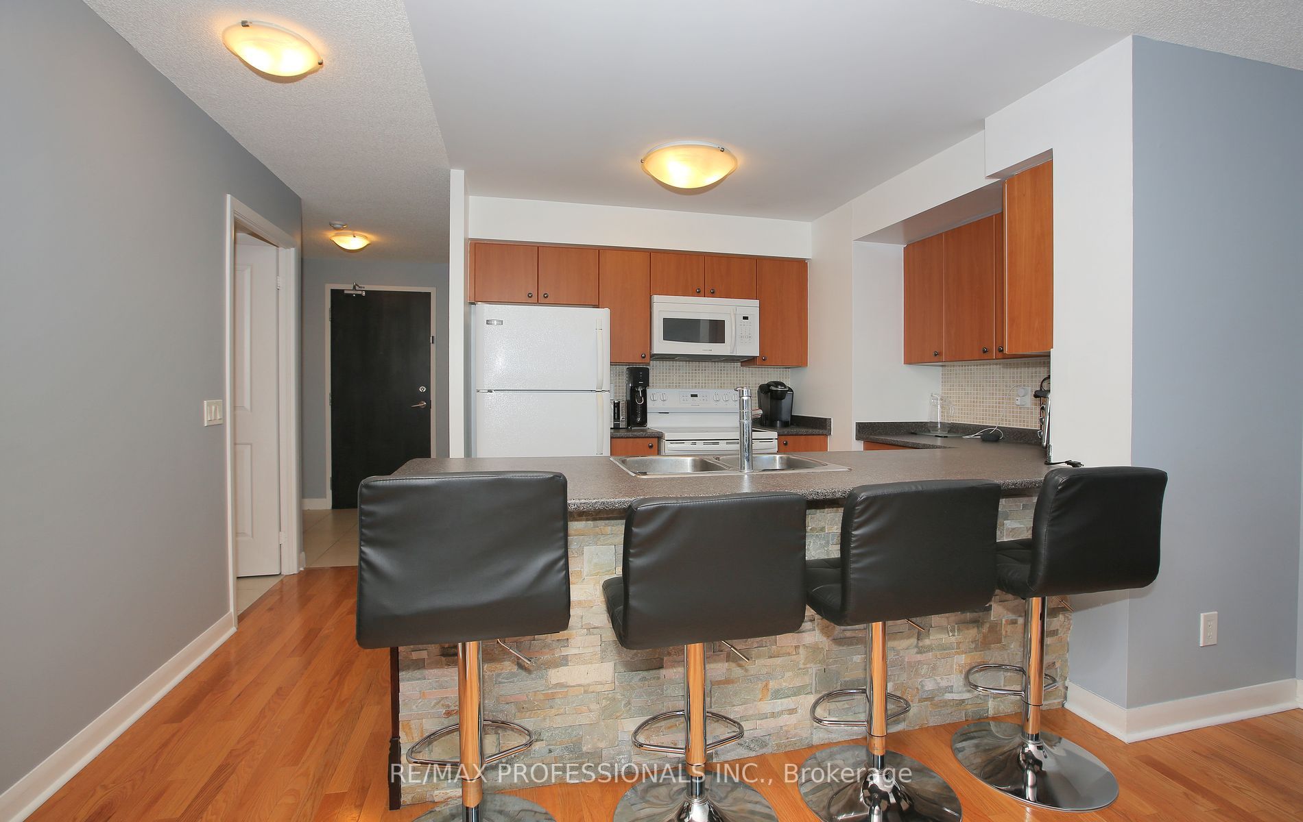 235 Sherway Gardens Rd, #306