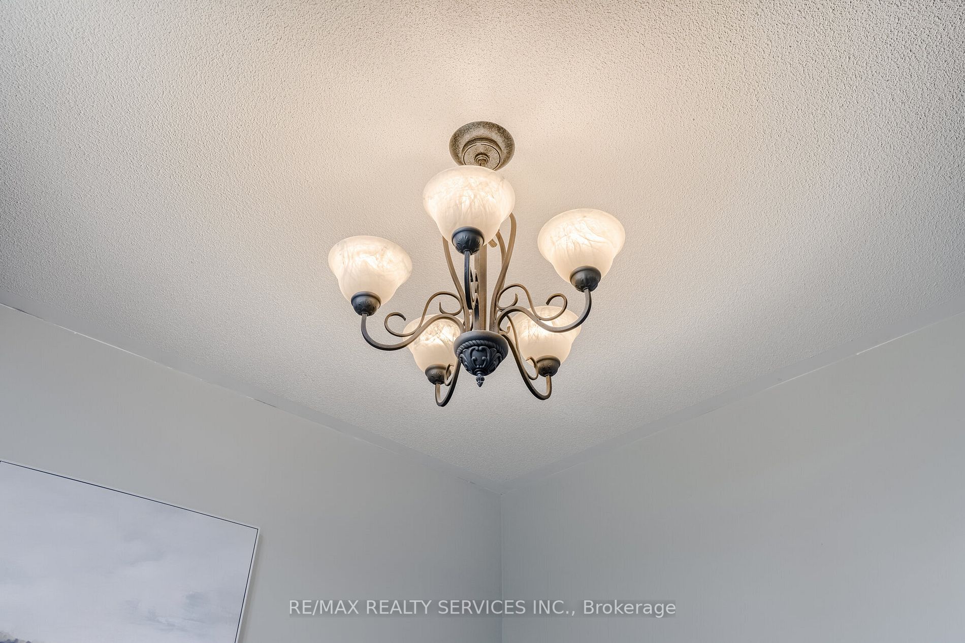 12 Mount Royal Circ