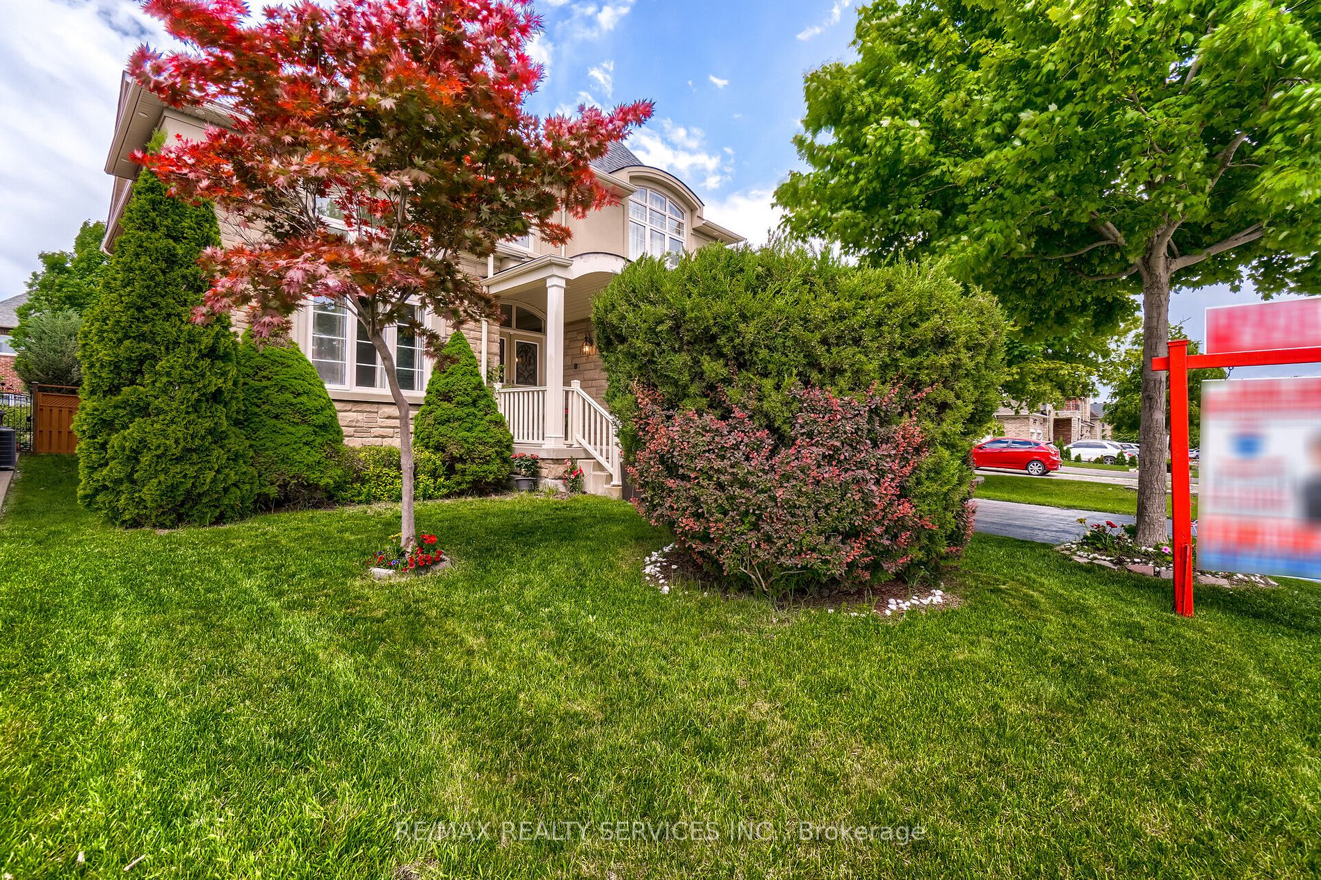 12 Mount Royal Circ