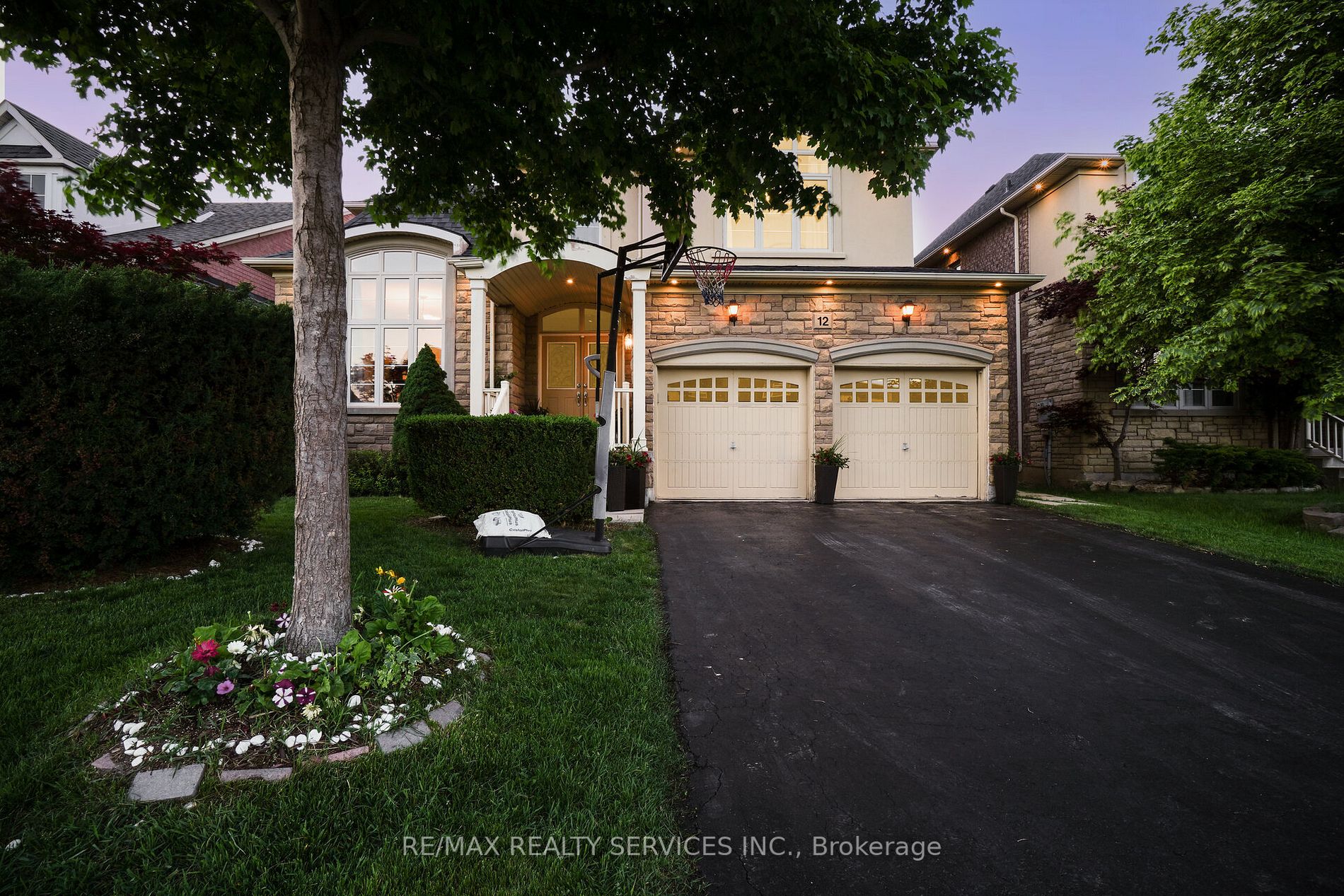 12 Mount Royal Circ