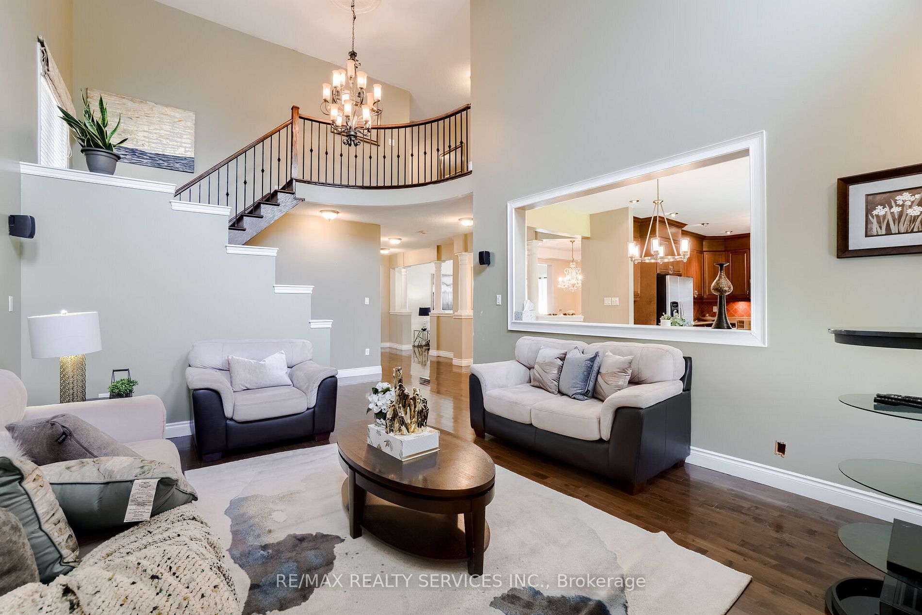 12 Mount Royal Circ