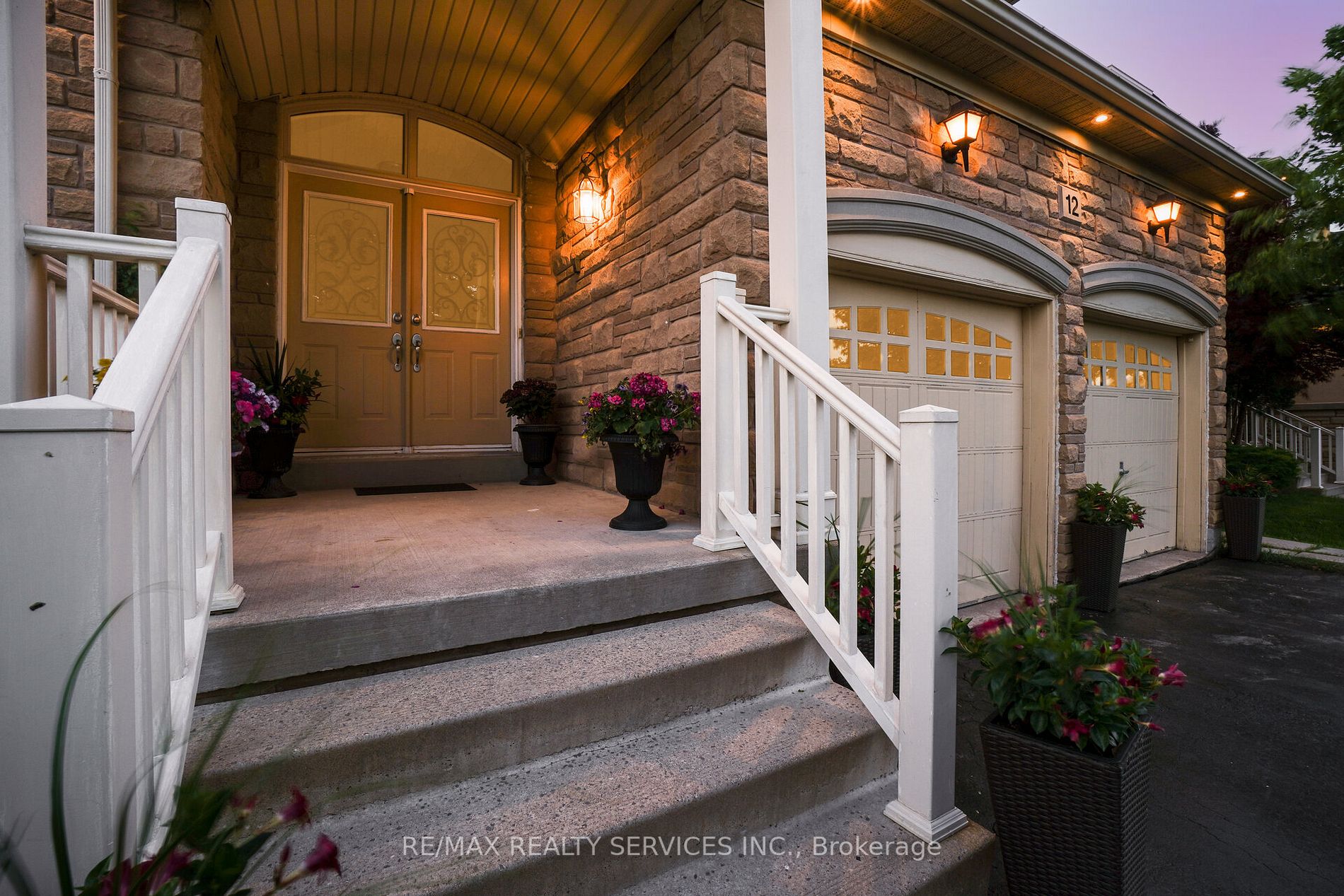 12 Mount Royal Circ