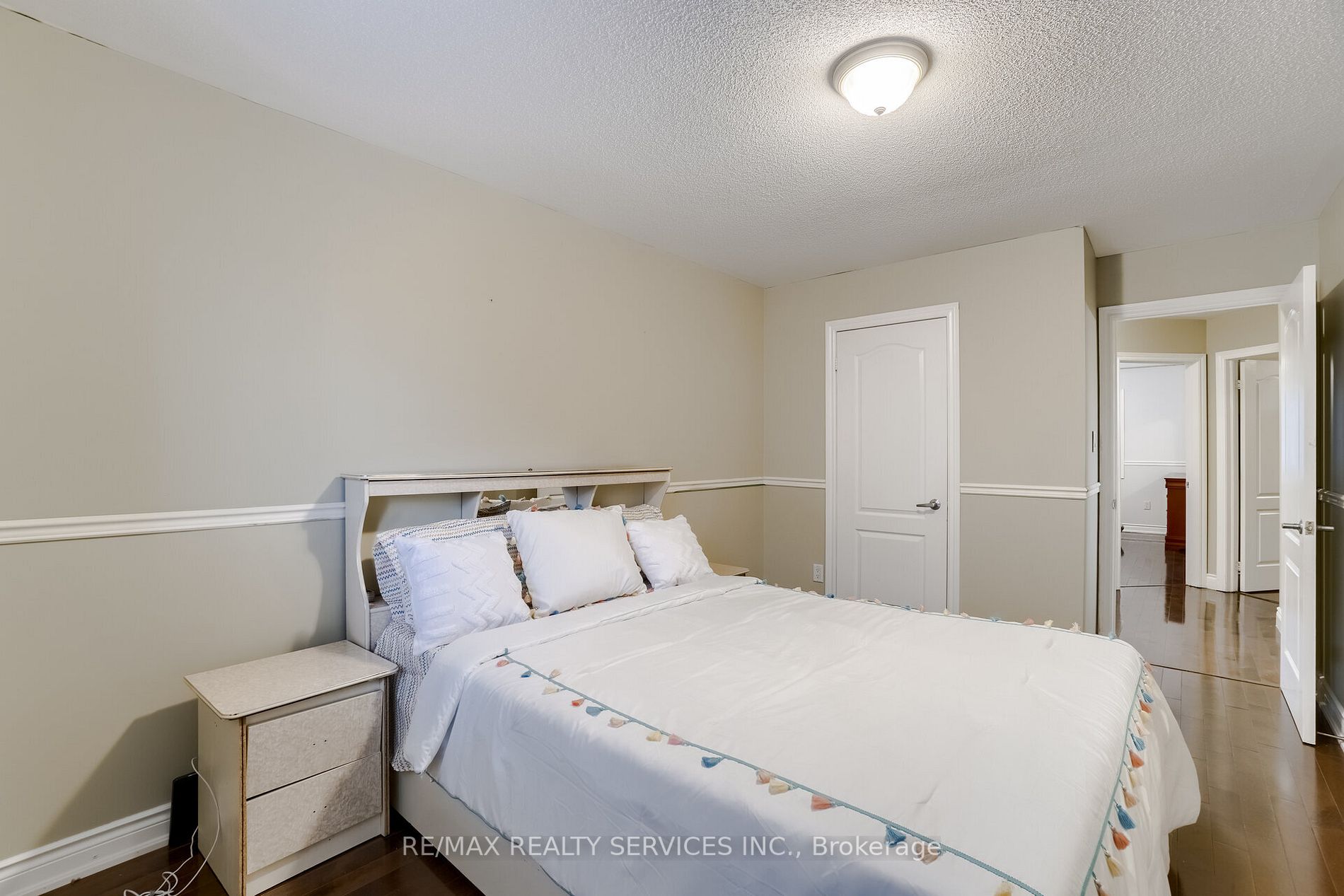 12 Mount Royal Circ