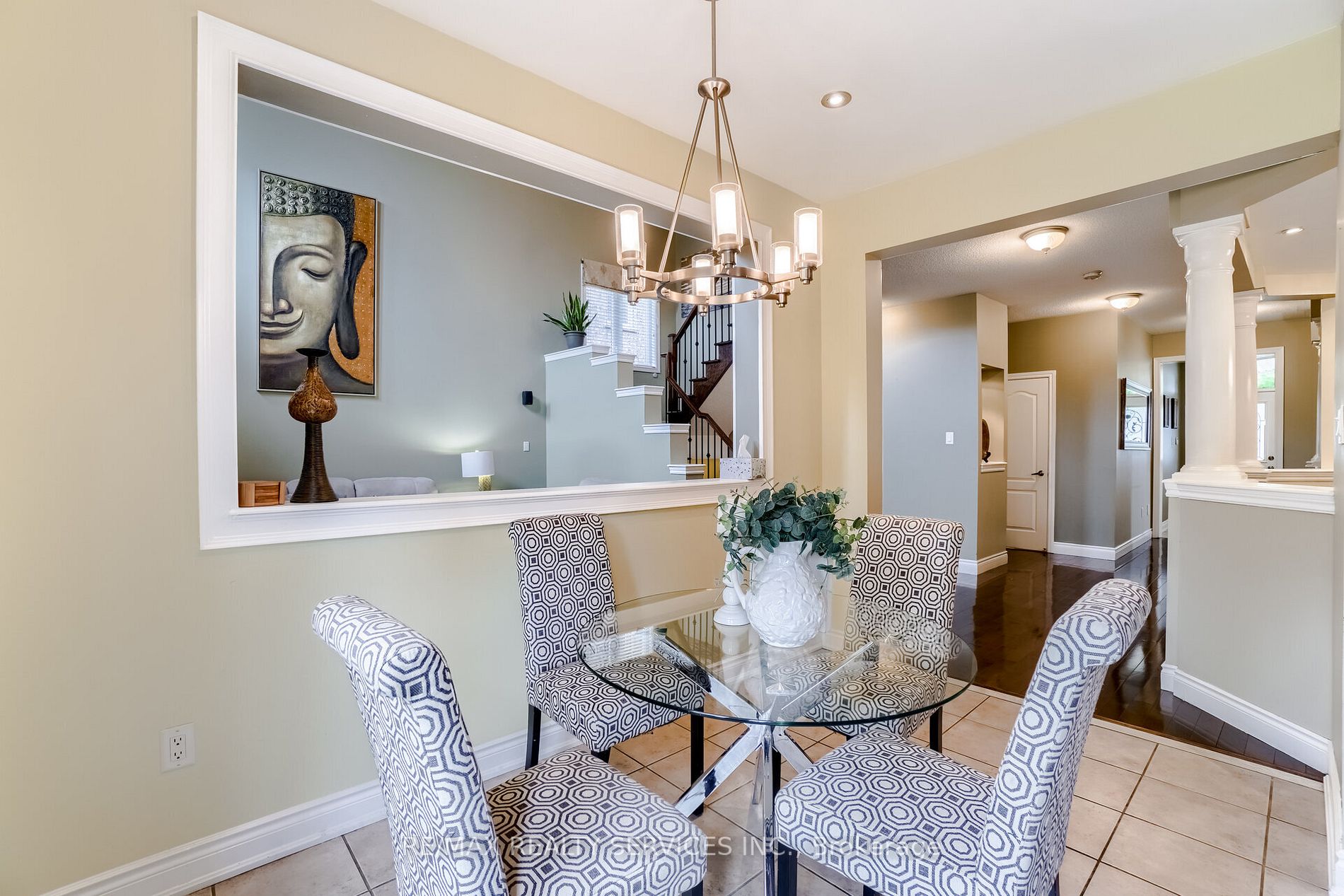 12 Mount Royal Circ