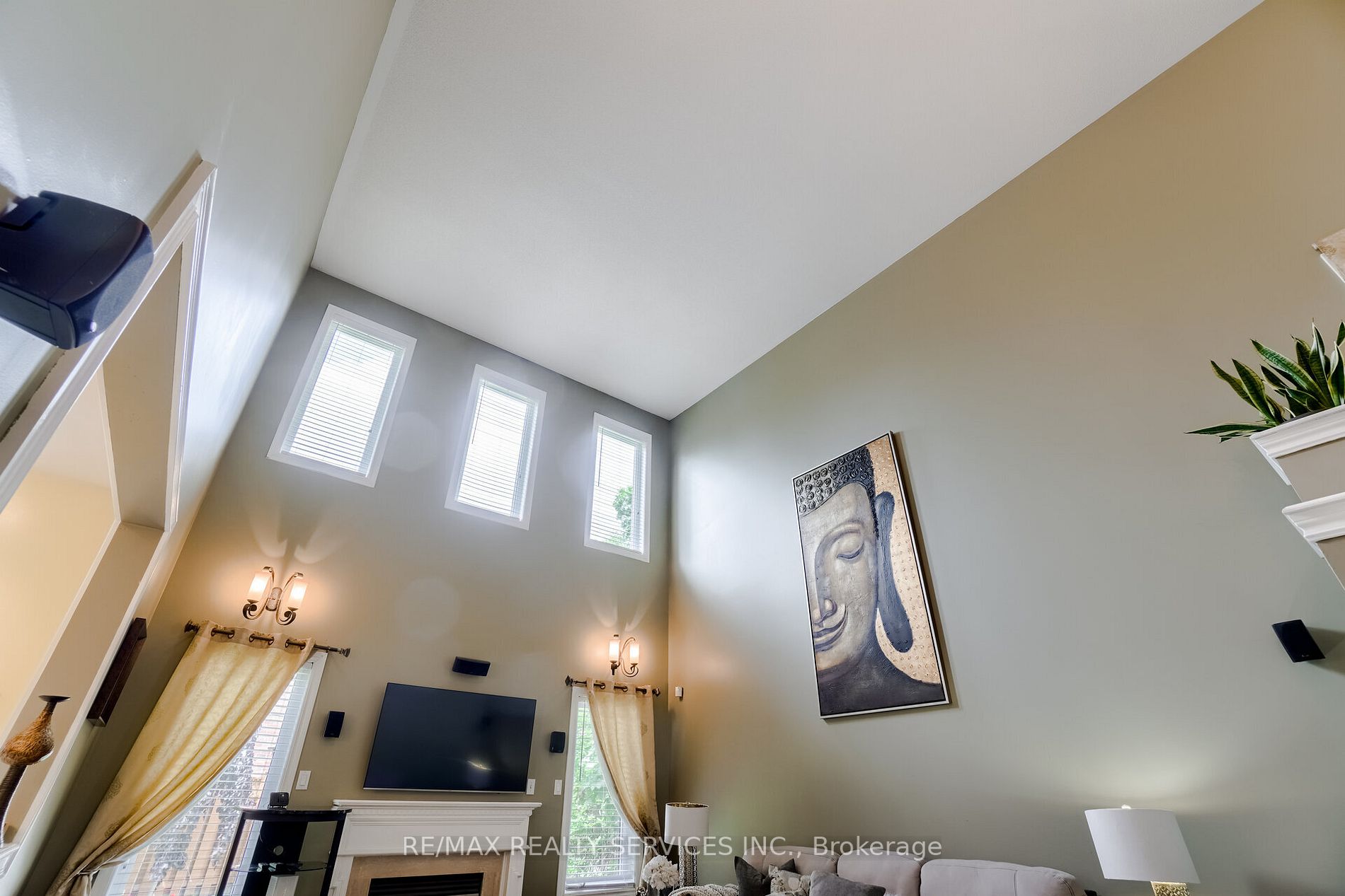 12 Mount Royal Circ