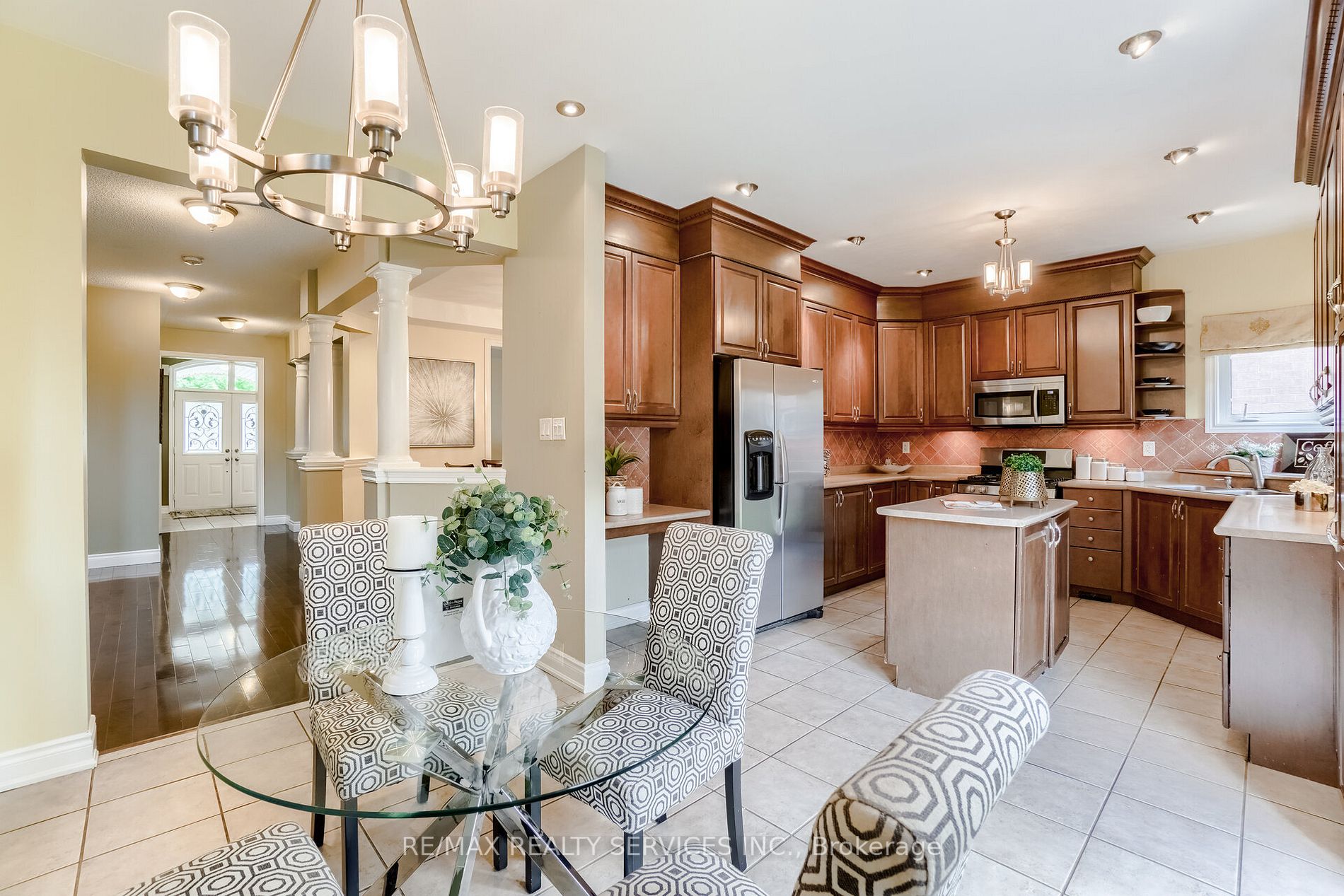 12 Mount Royal Circ