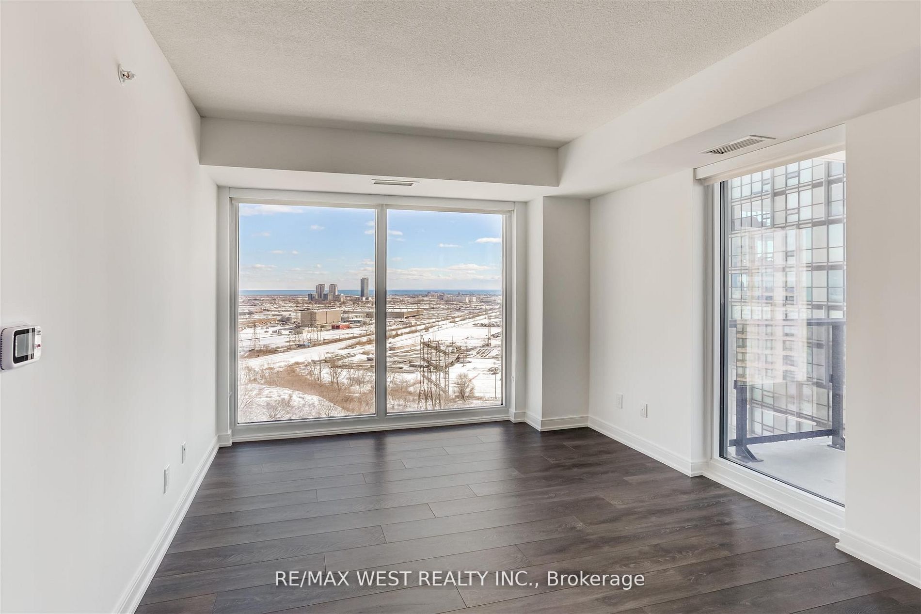 30 Samuel Wood Way, #1610