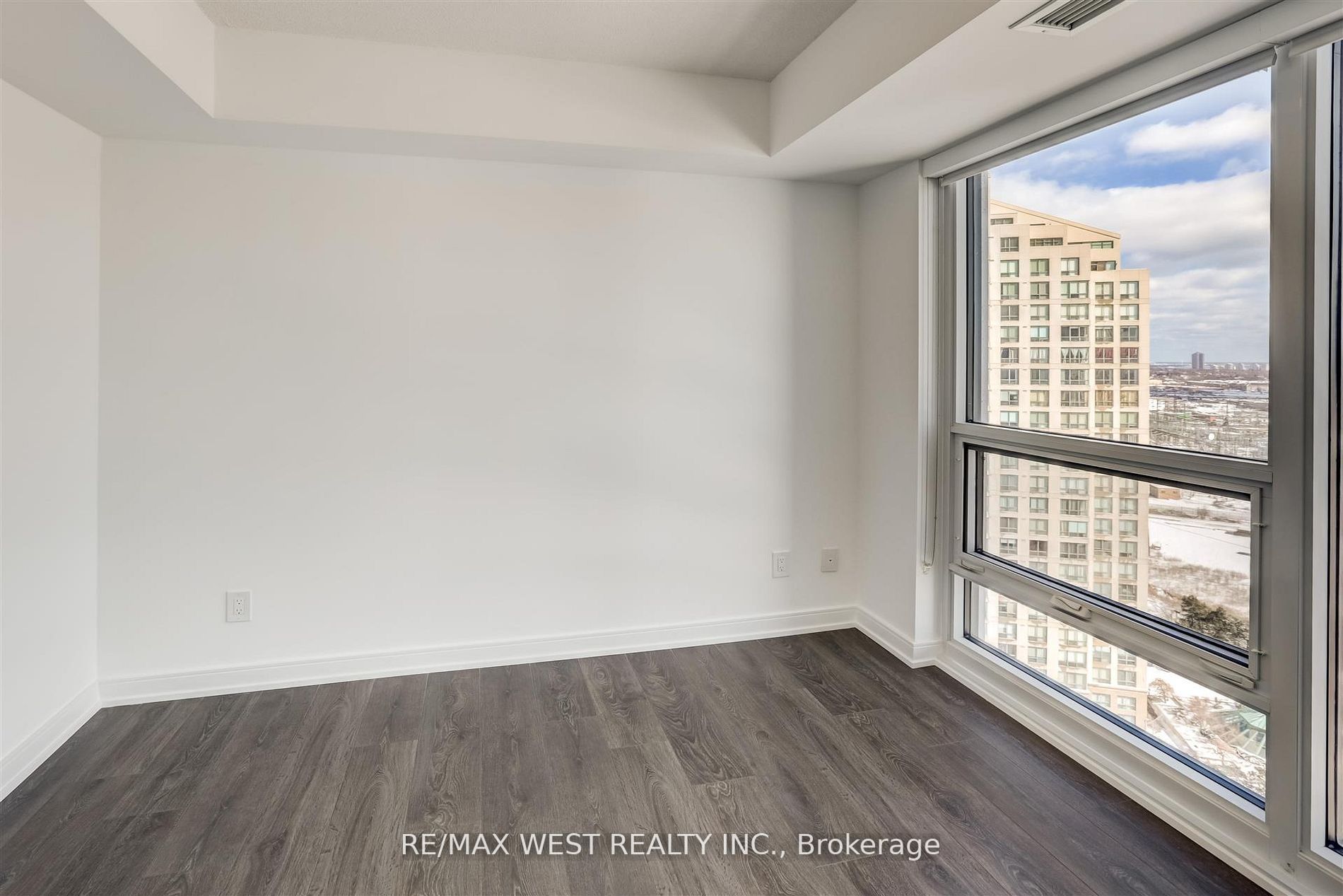 30 Samuel Wood Way, #1610