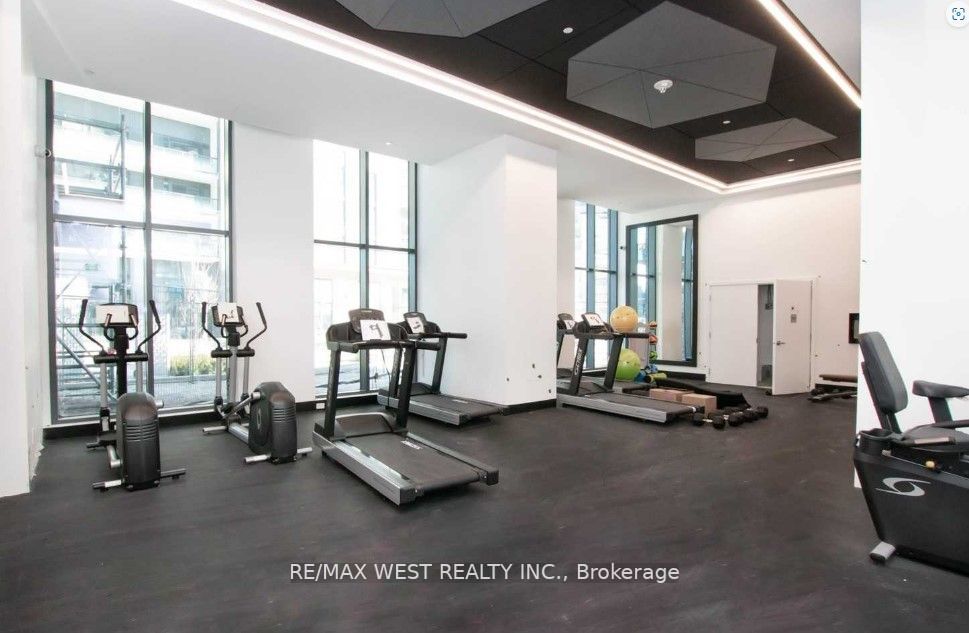 30 Samuel Wood Way, #1610