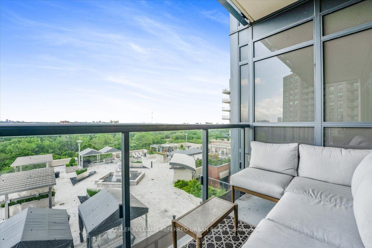 25 Fontenay Court, #808