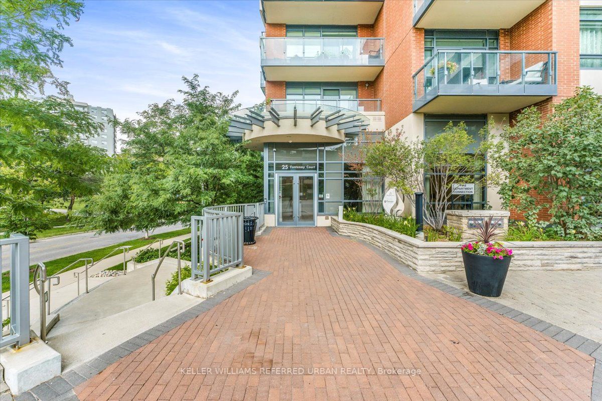 25 Fontenay Court, #808