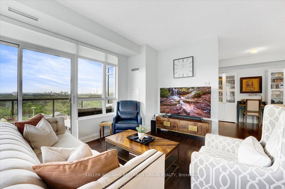 25 Fontenay Court, #808