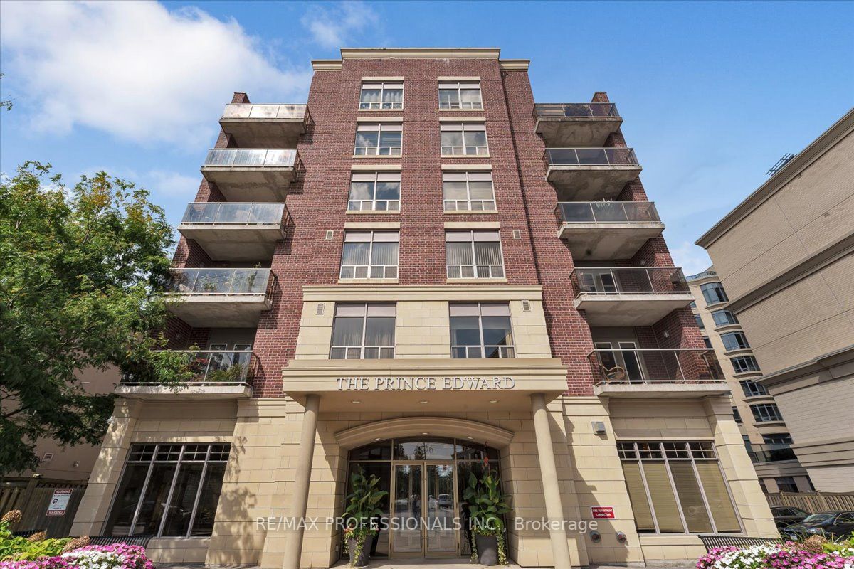 4196 Dundas St W, #413