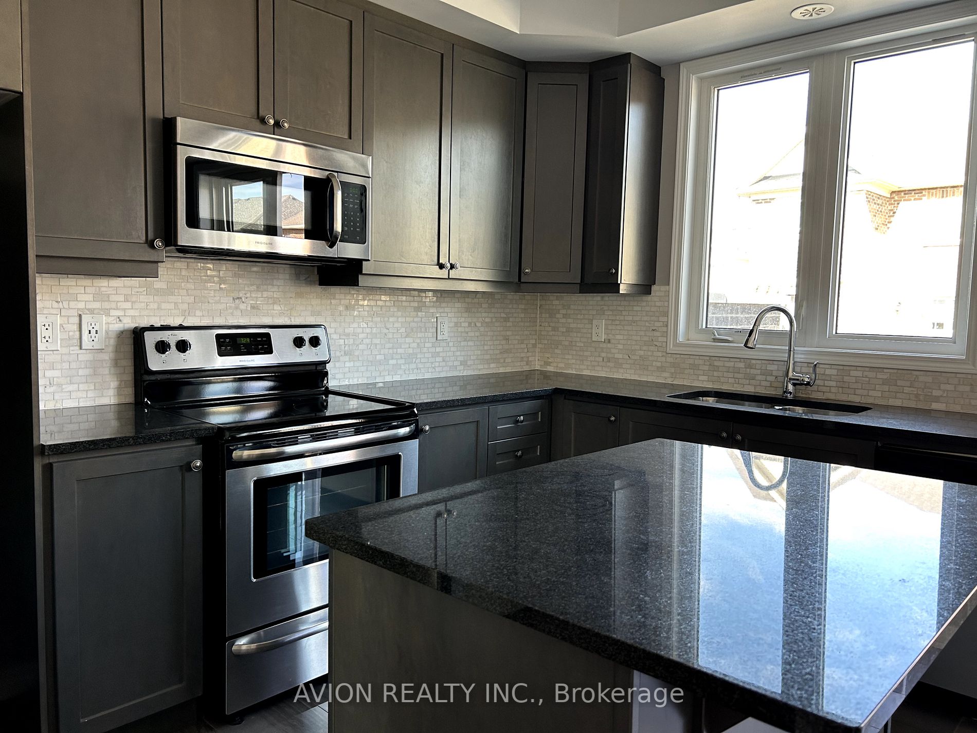 3083 George Savage Ave