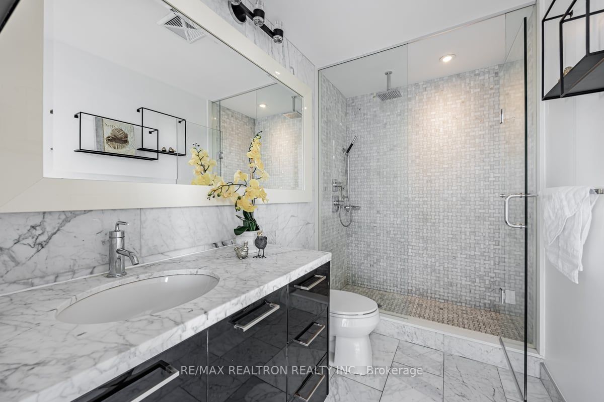 90 Park Lawn Rd, #2805