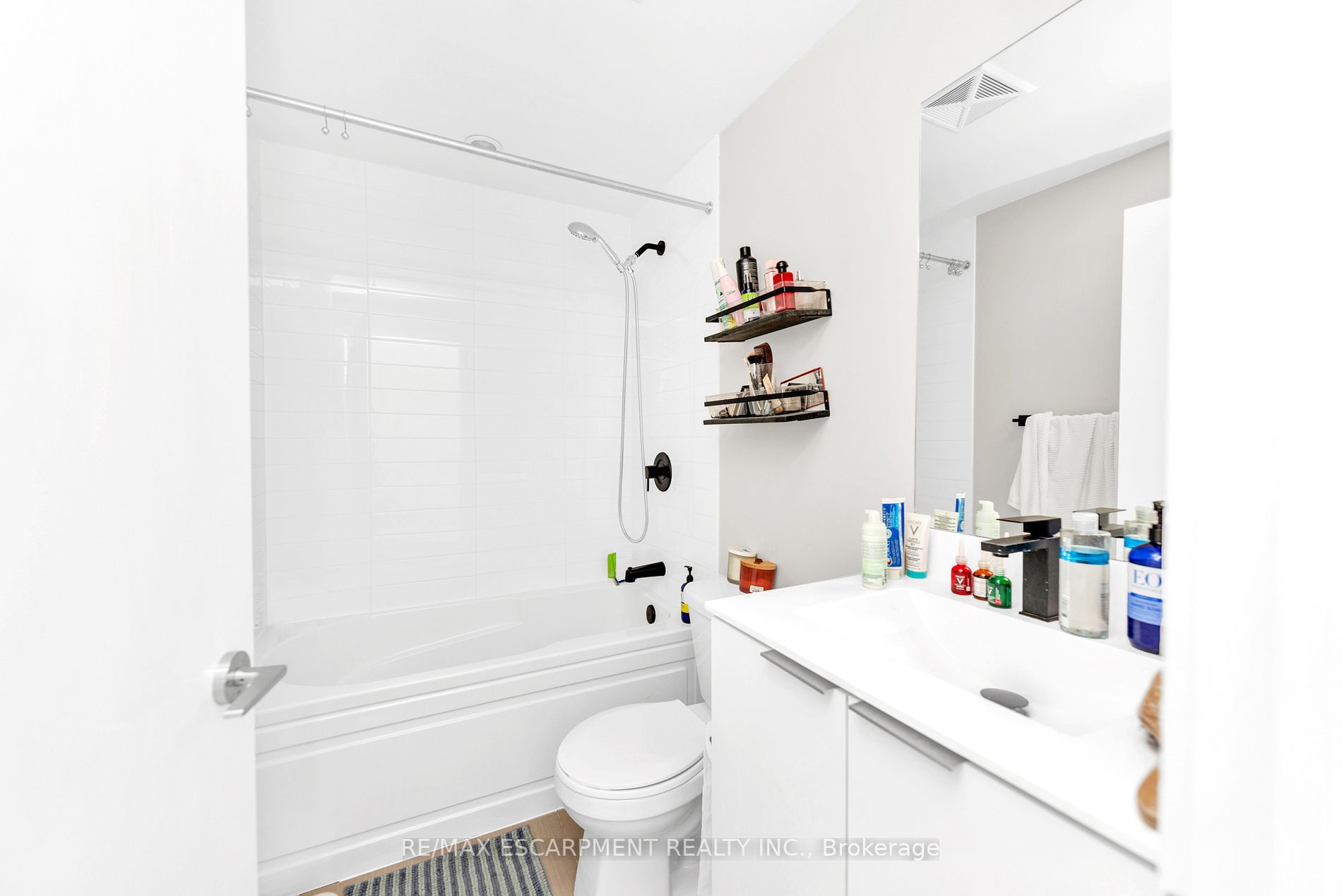 20 Shore Breeze Dr, #3407