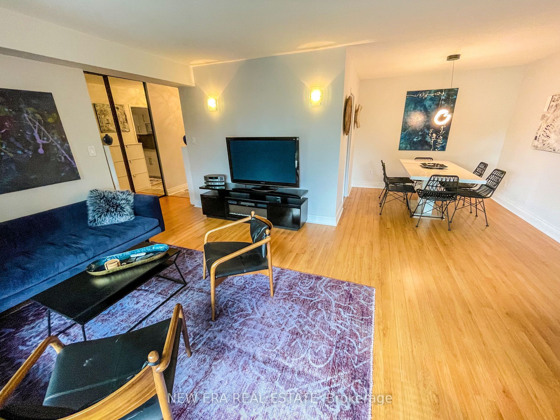 50 Quebec Ave, #204