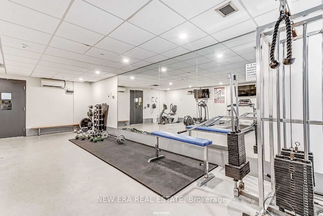 50 Quebec Ave, #204