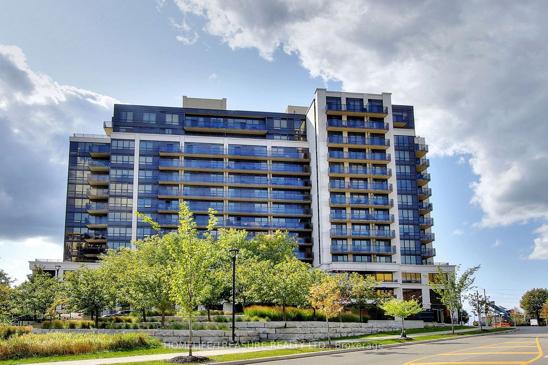 55 De Boers Dr, #1204