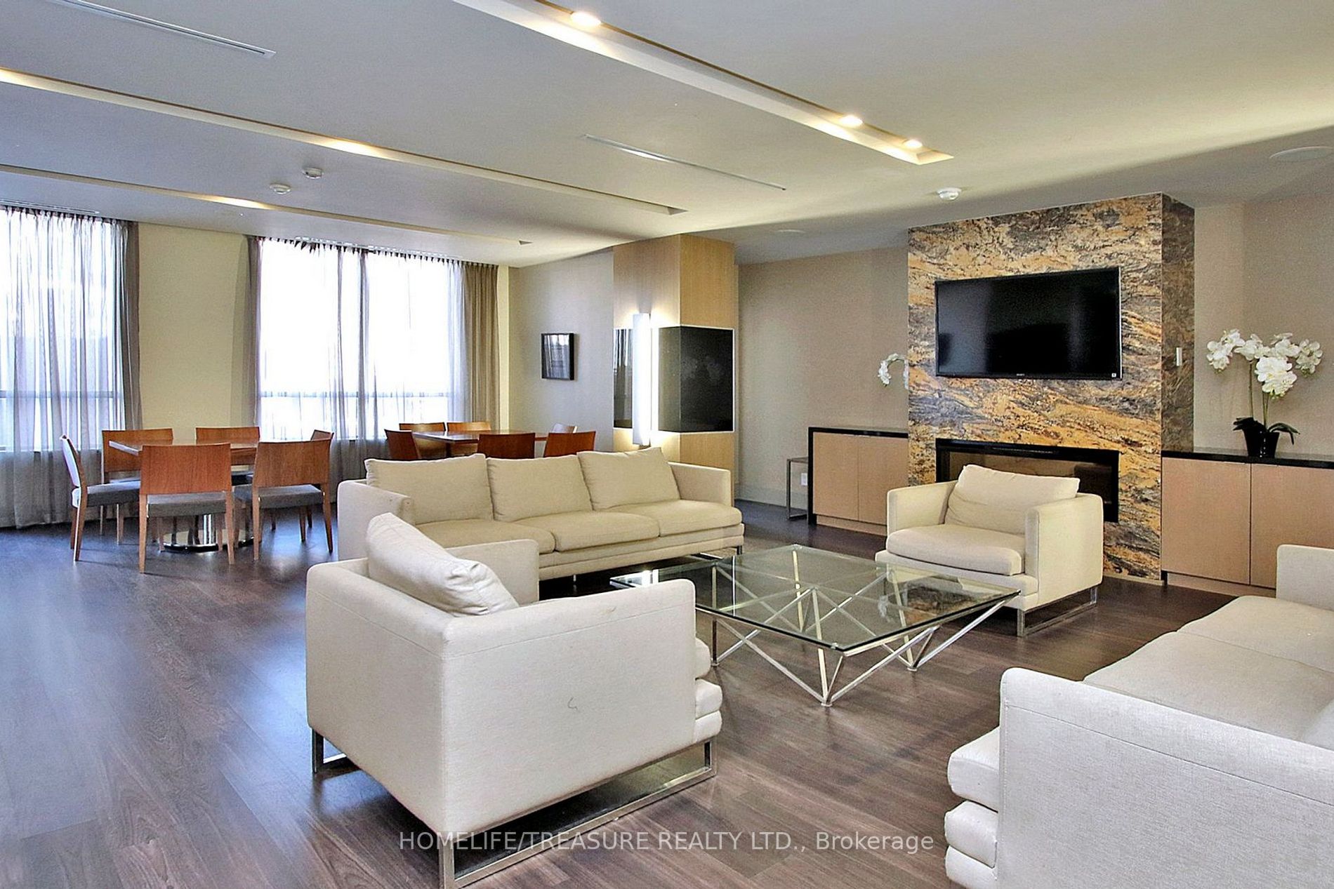 55 De Boers Dr, #1204