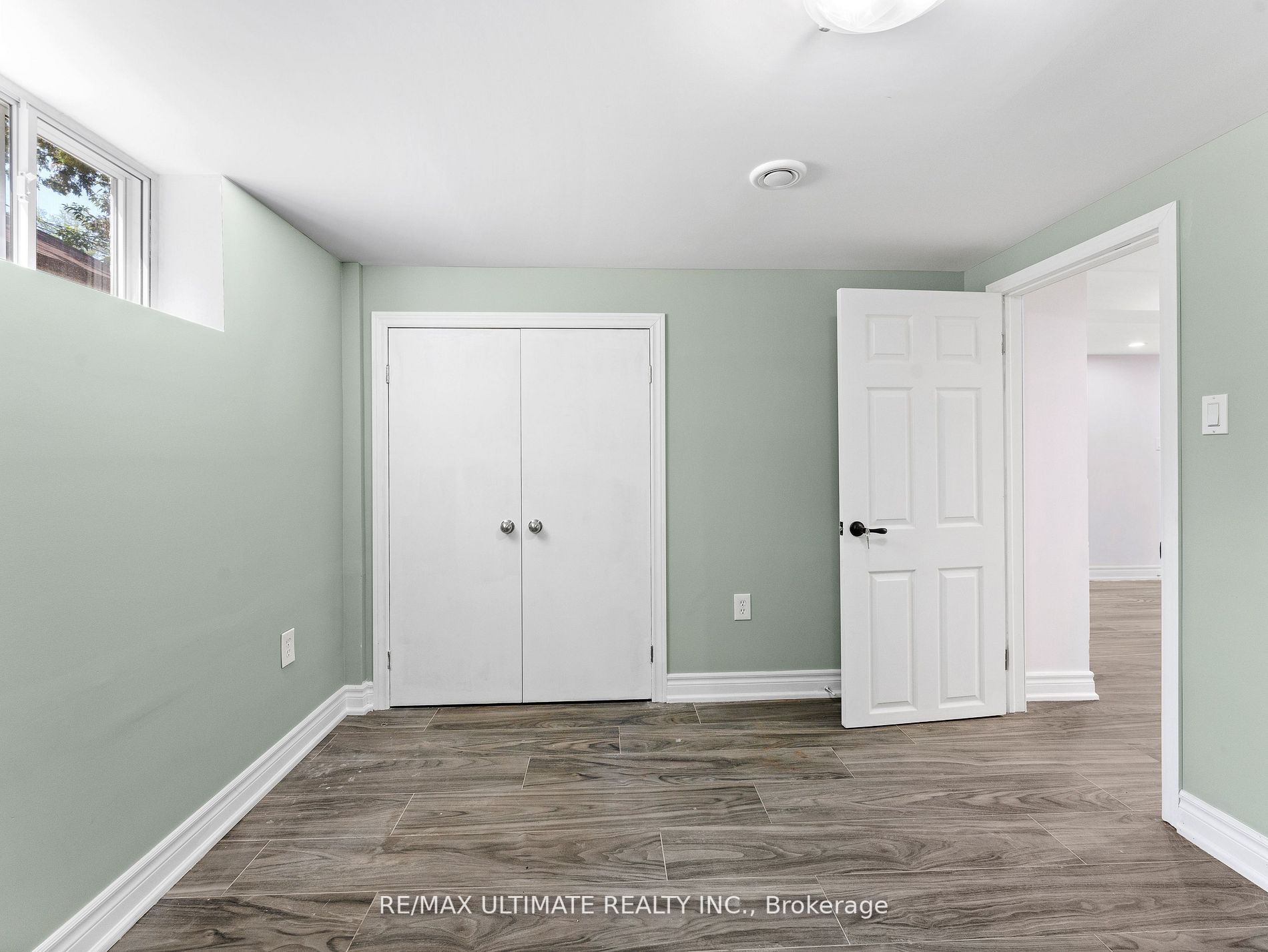 189 Elmhurst Dr