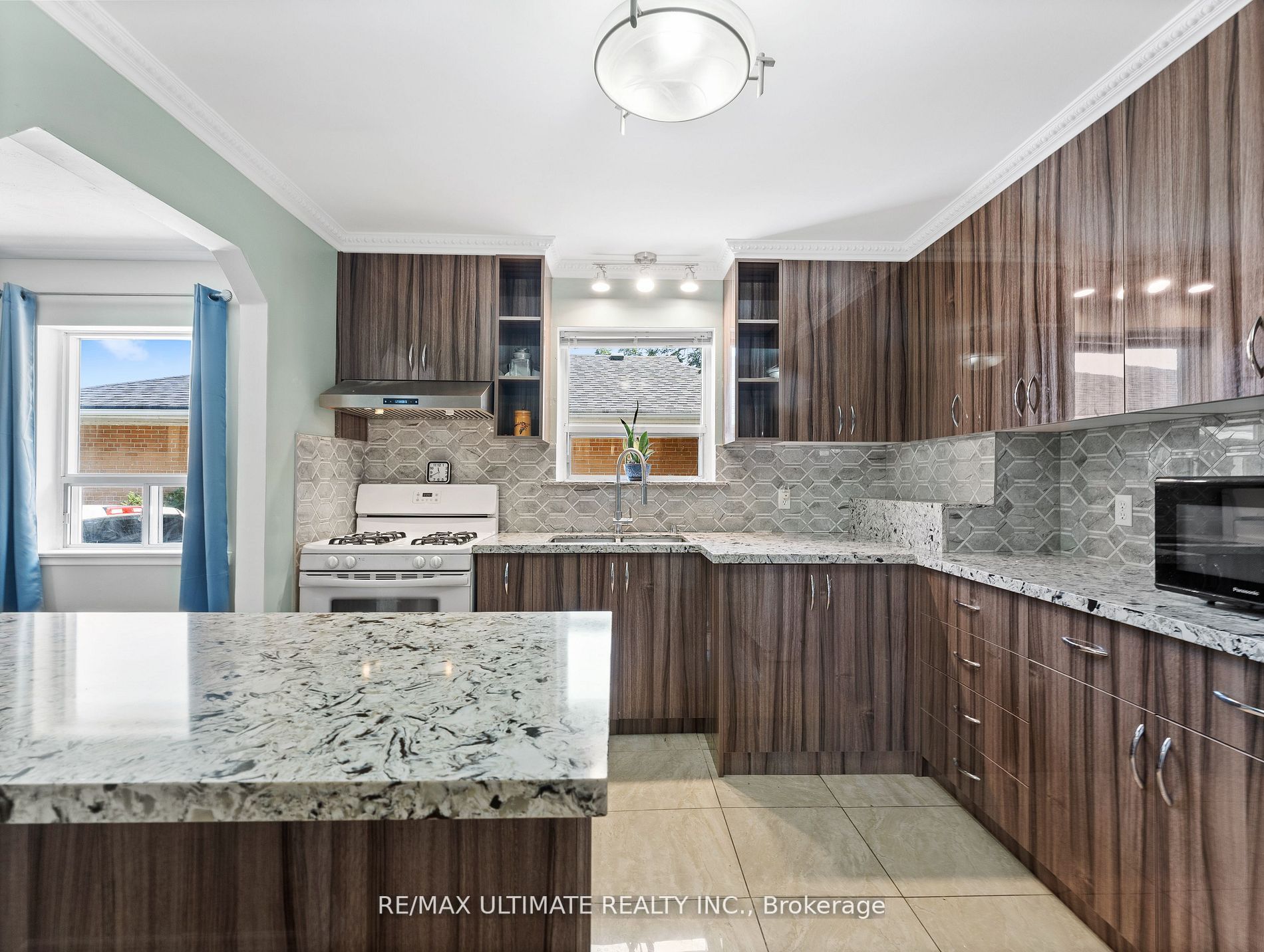 189 Elmhurst Dr