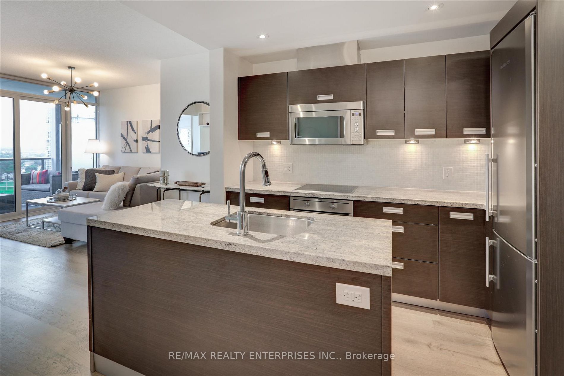 90 Park Lawn Rd, #2203