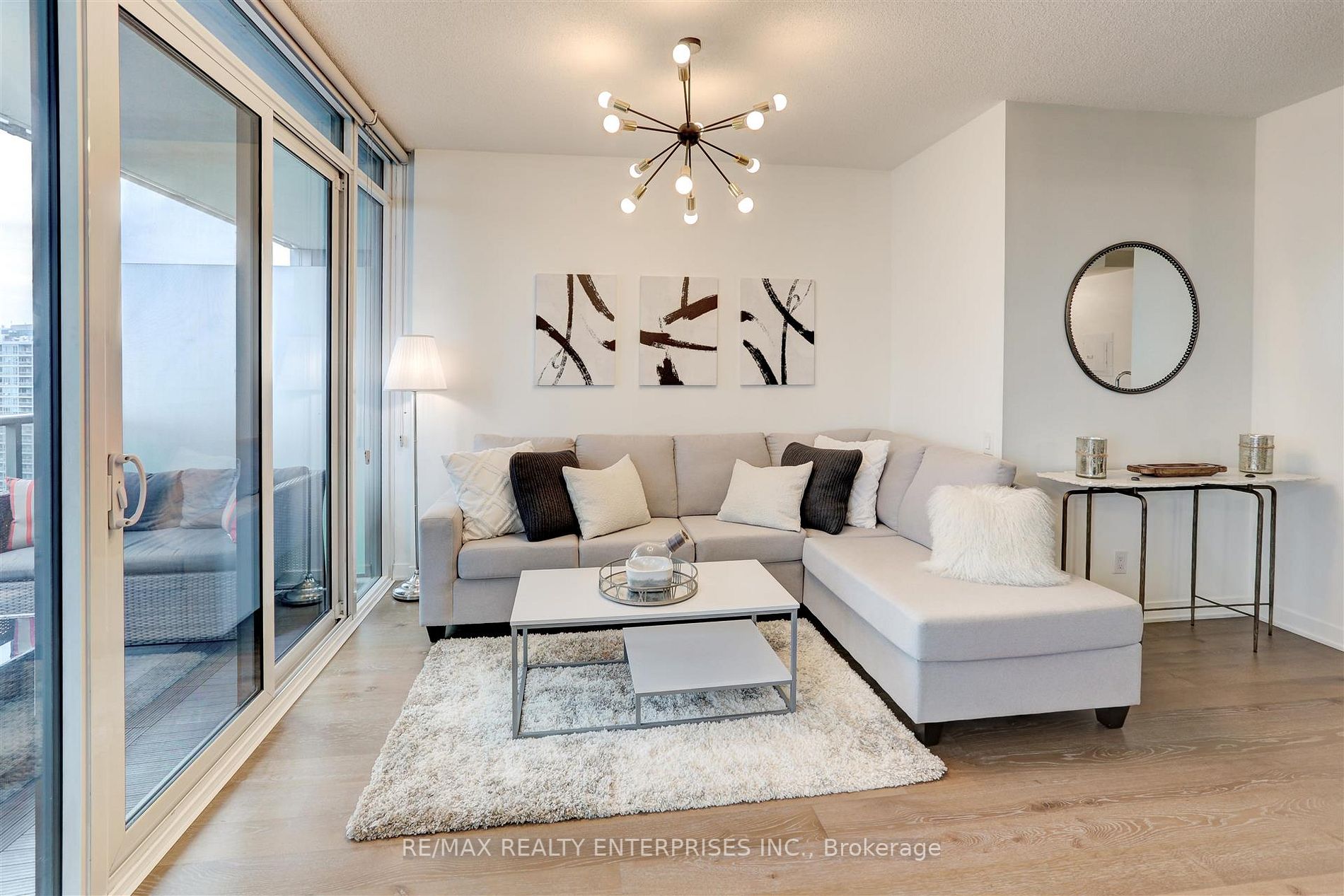 90 Park Lawn Rd, #2203