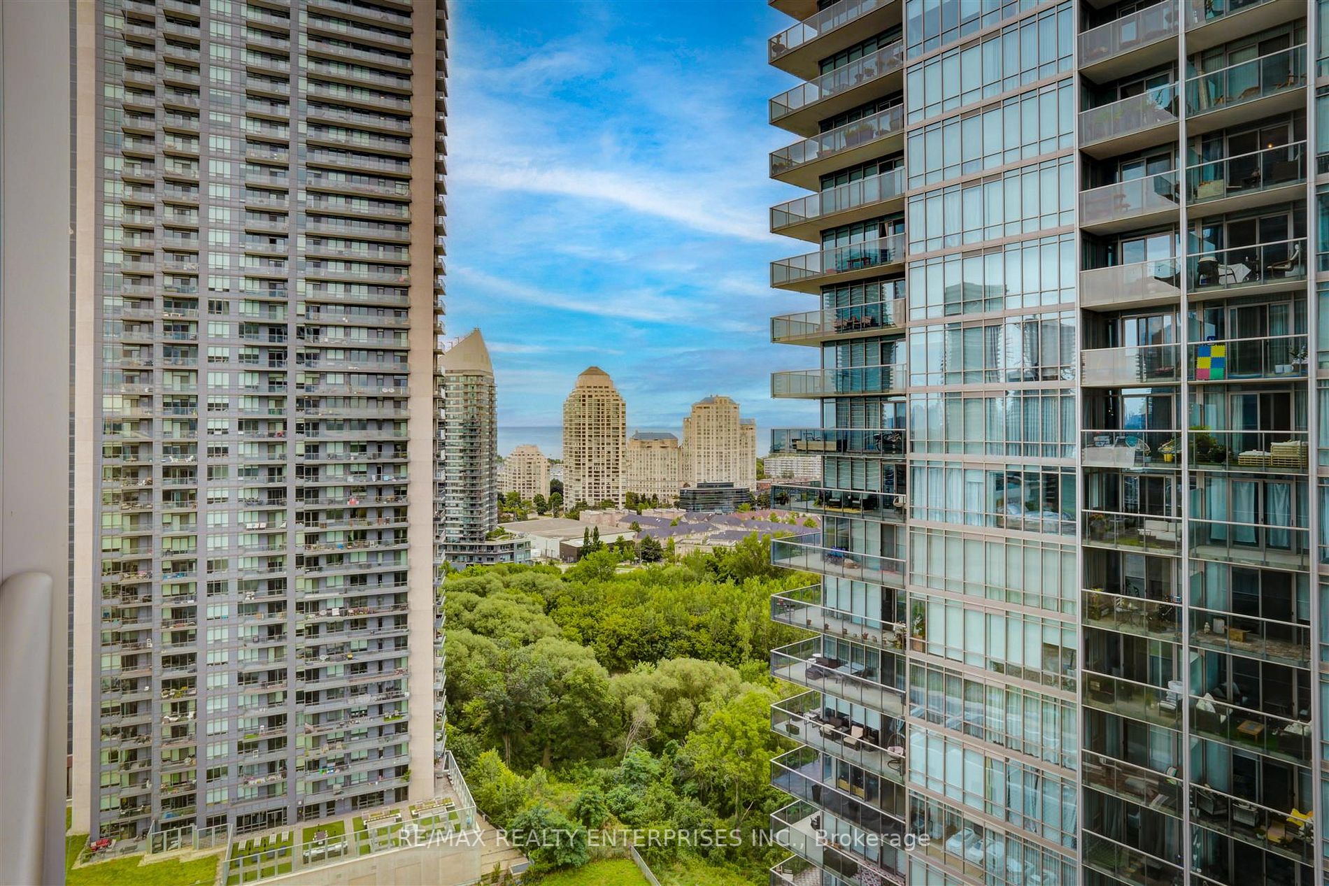 90 Park Lawn Rd, #2203